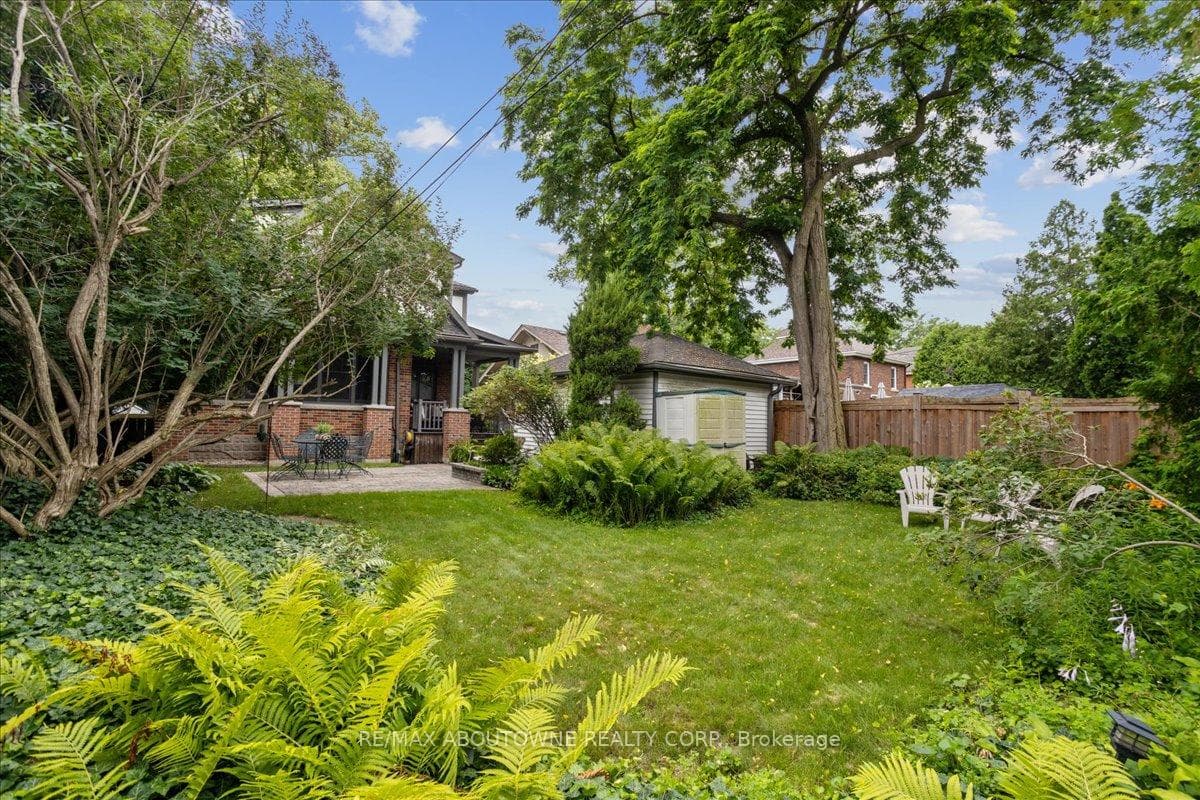 565 Locust Street photo 43