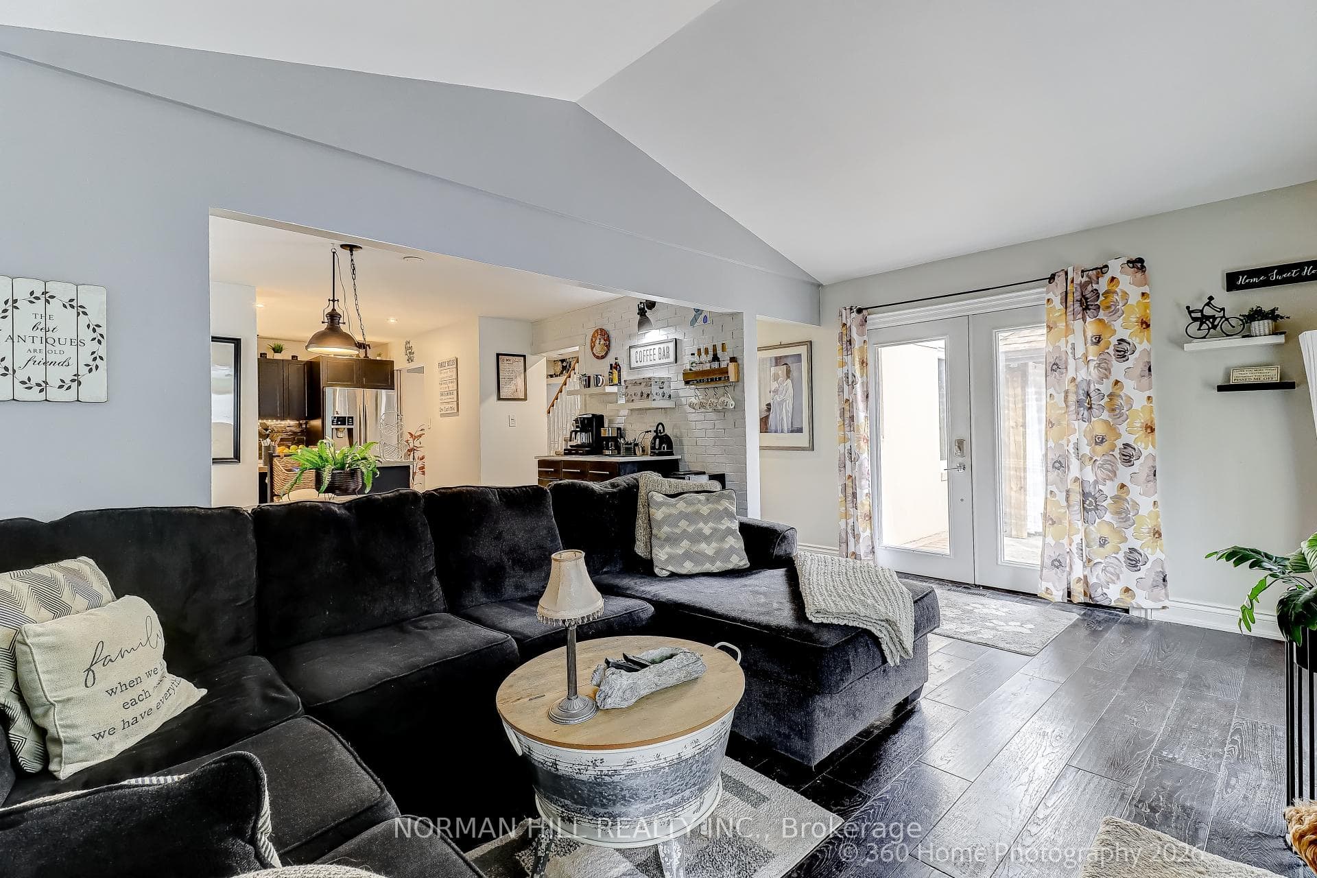13 Eves Court photo 13