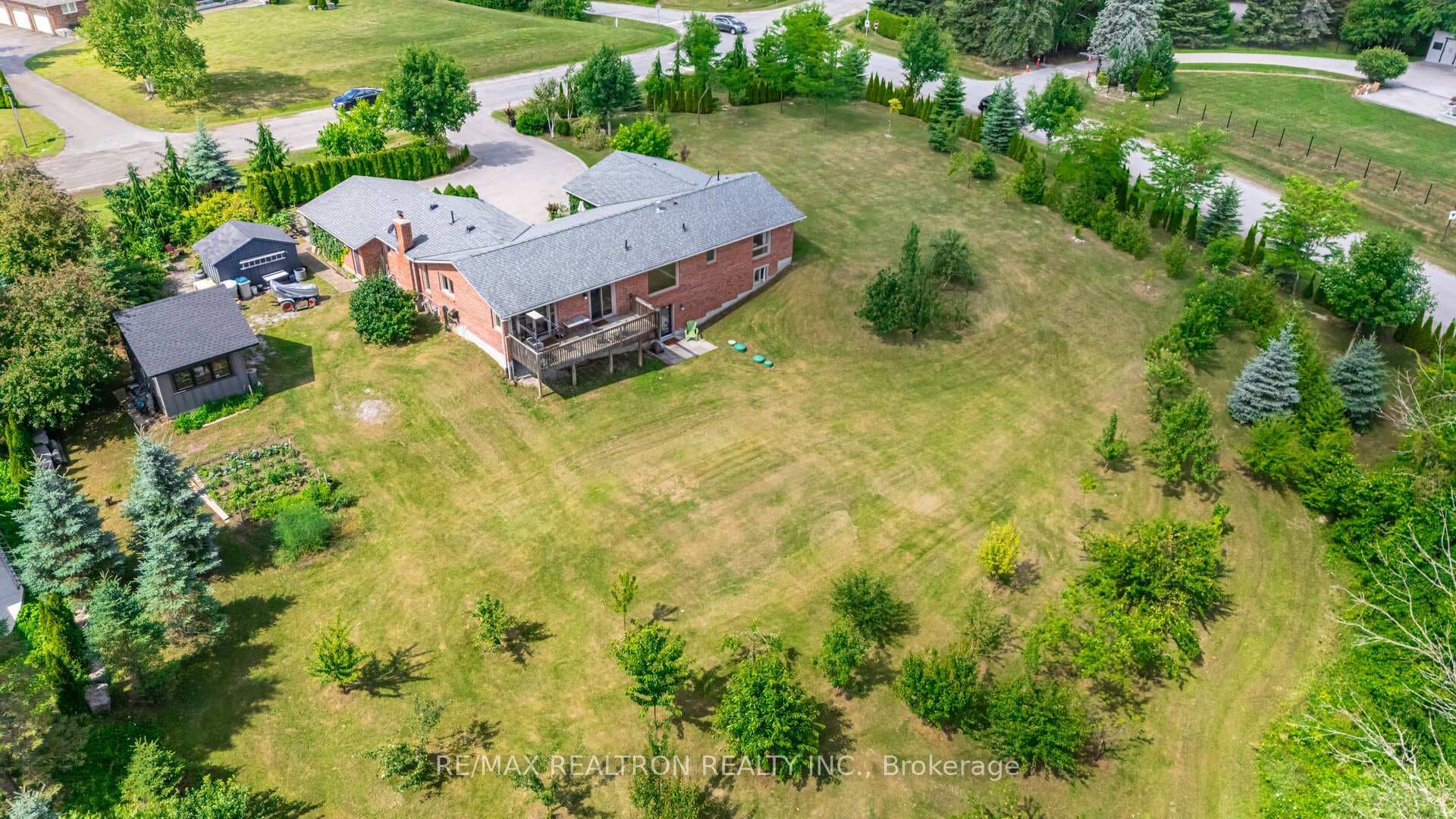 45 Simcoe Road photo 44