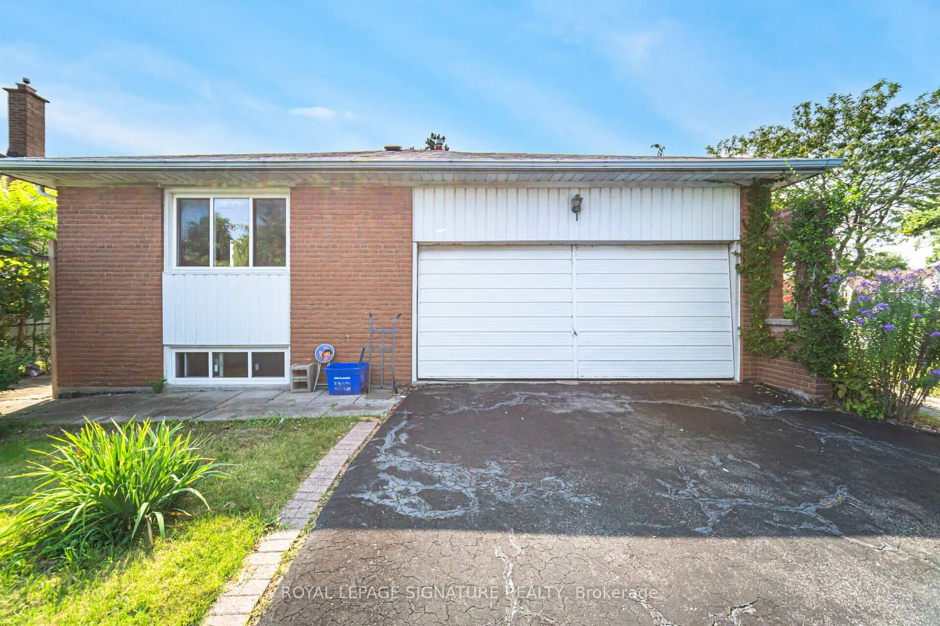 960 Runningbrook Drive photo 30