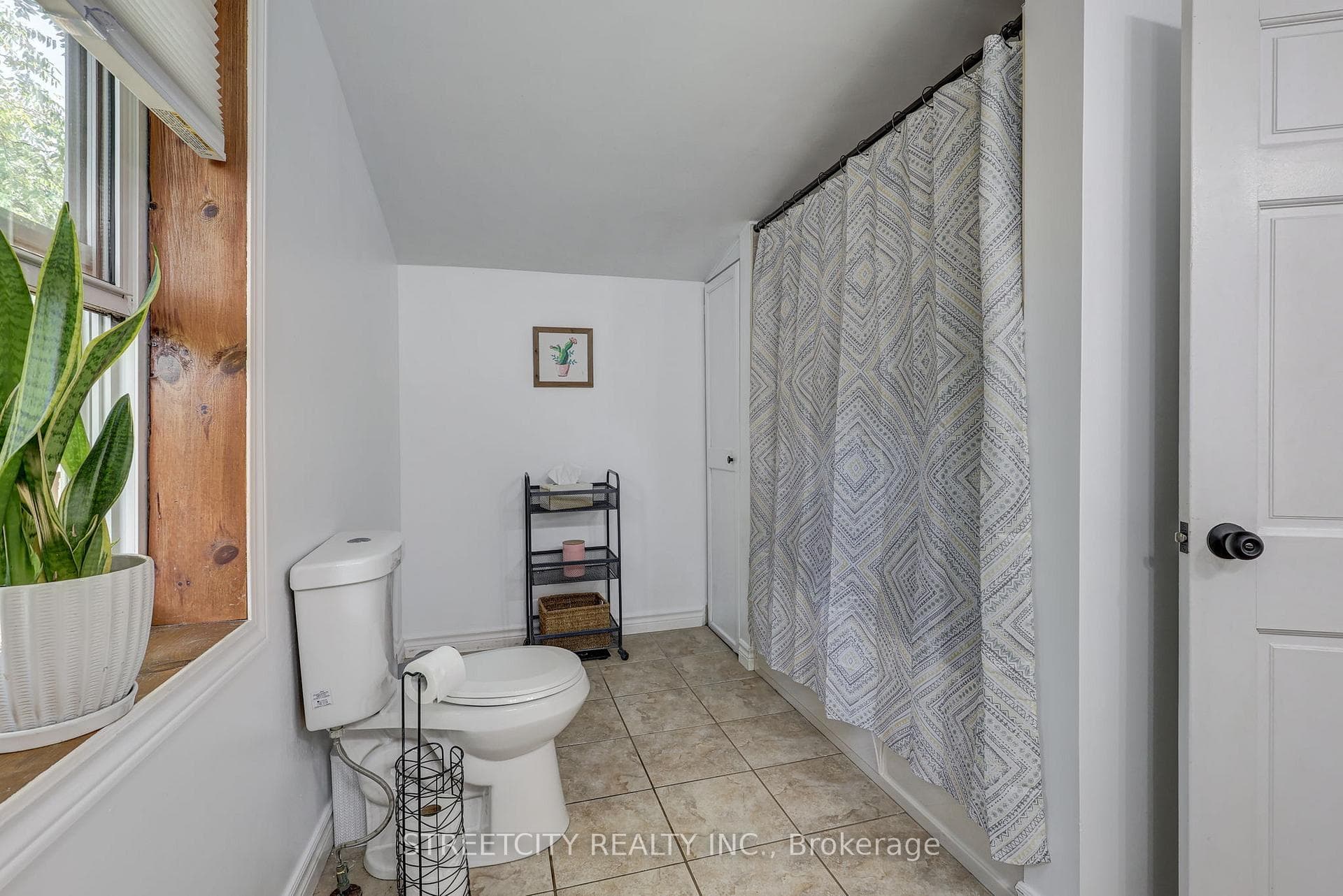 35859 Waugh Street photo 25