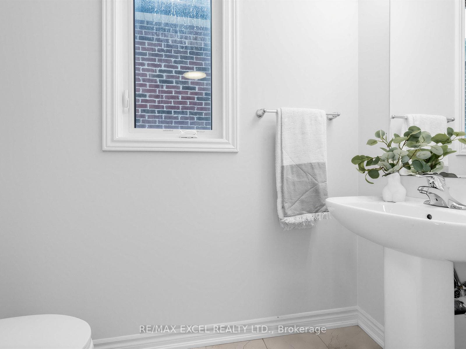 38 Navitas Crescent photo 7