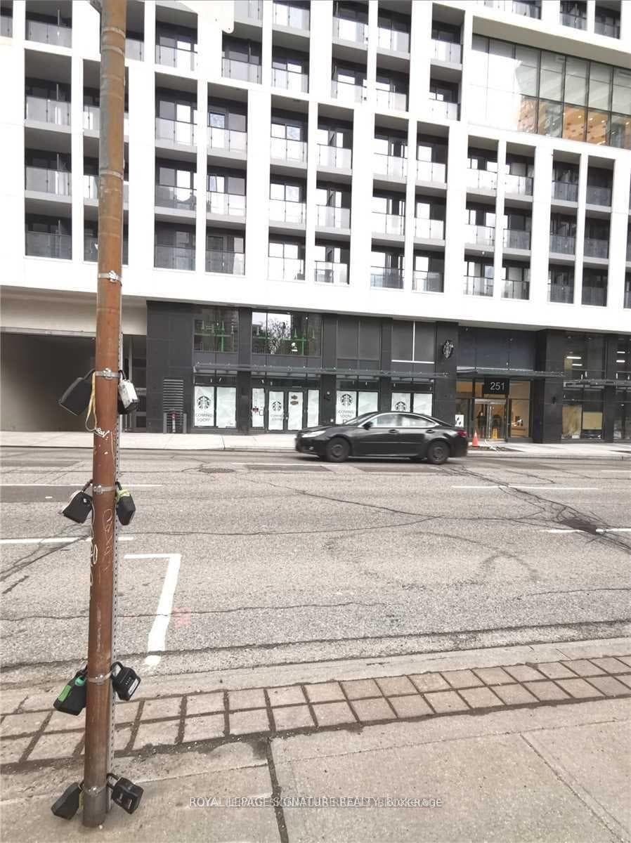 251 Jarvis Street Unit 1020 photo 13