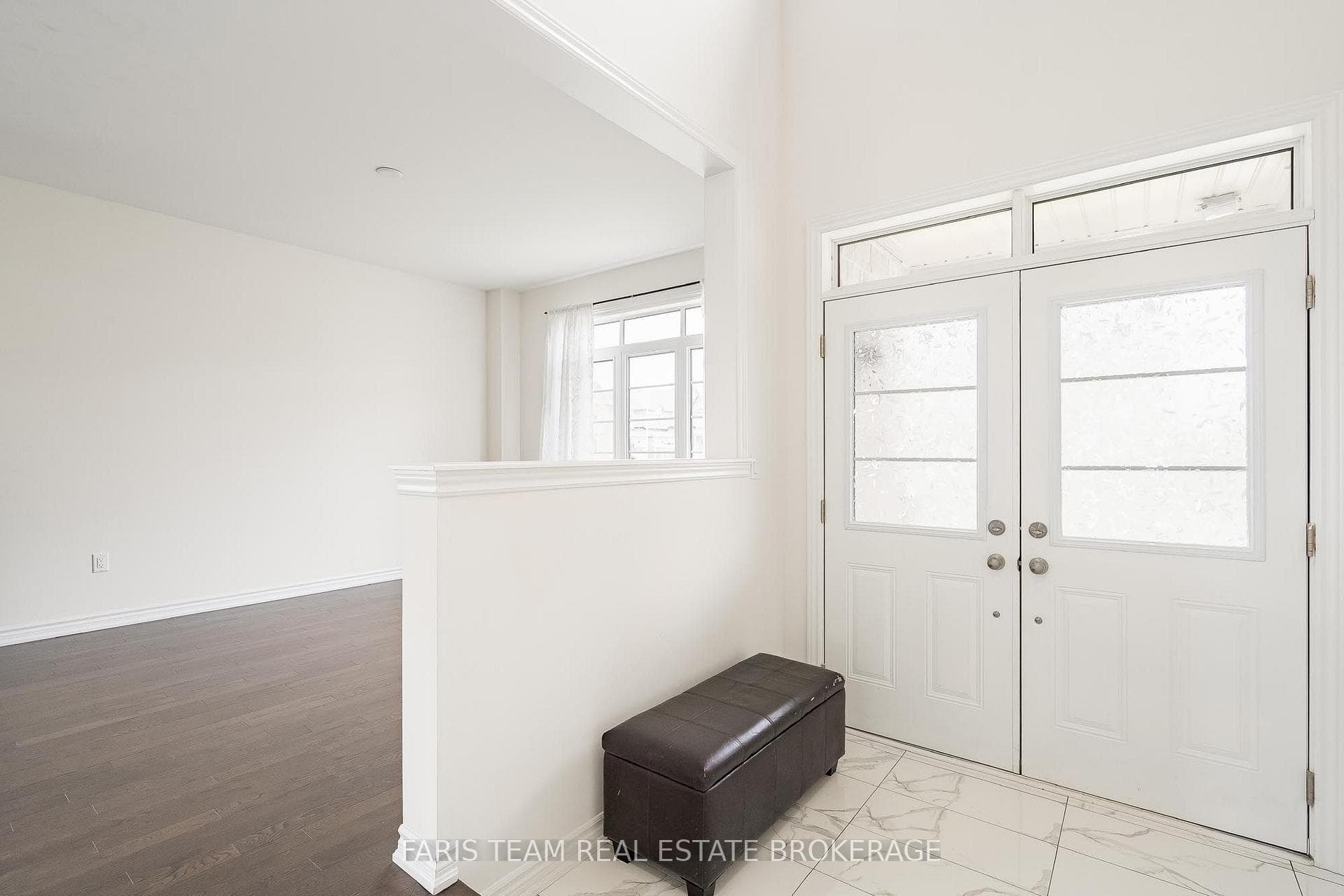 2263 Lozenby Street photo 5