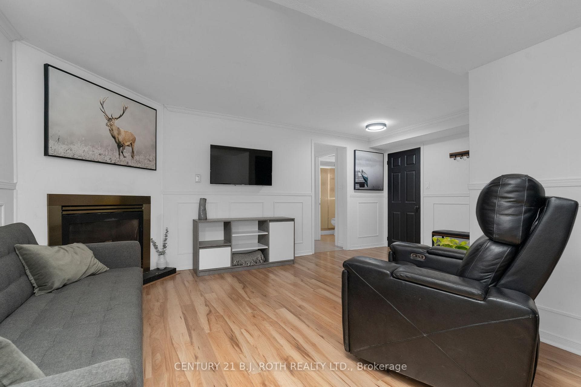 30 Frontier Avenue photo 24