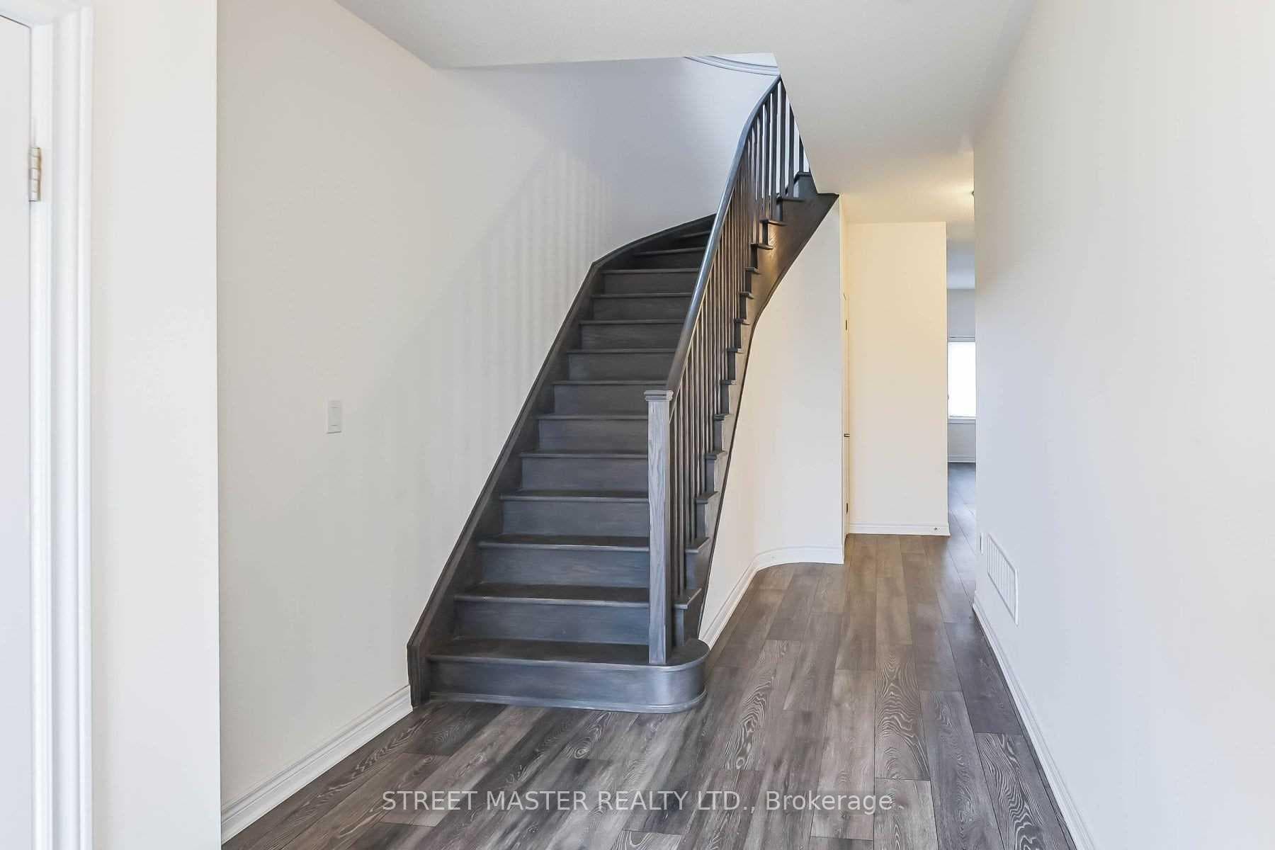 46 Harmony Way photo 4