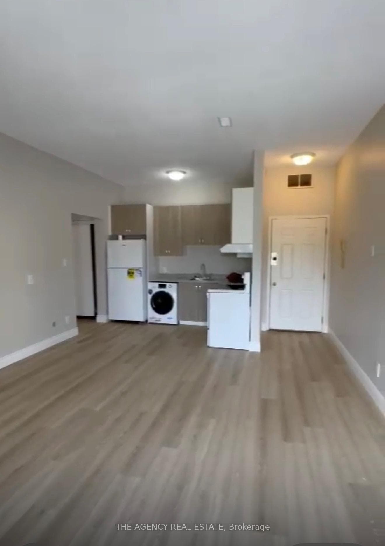 156 Main Street Unit 8 photo 3