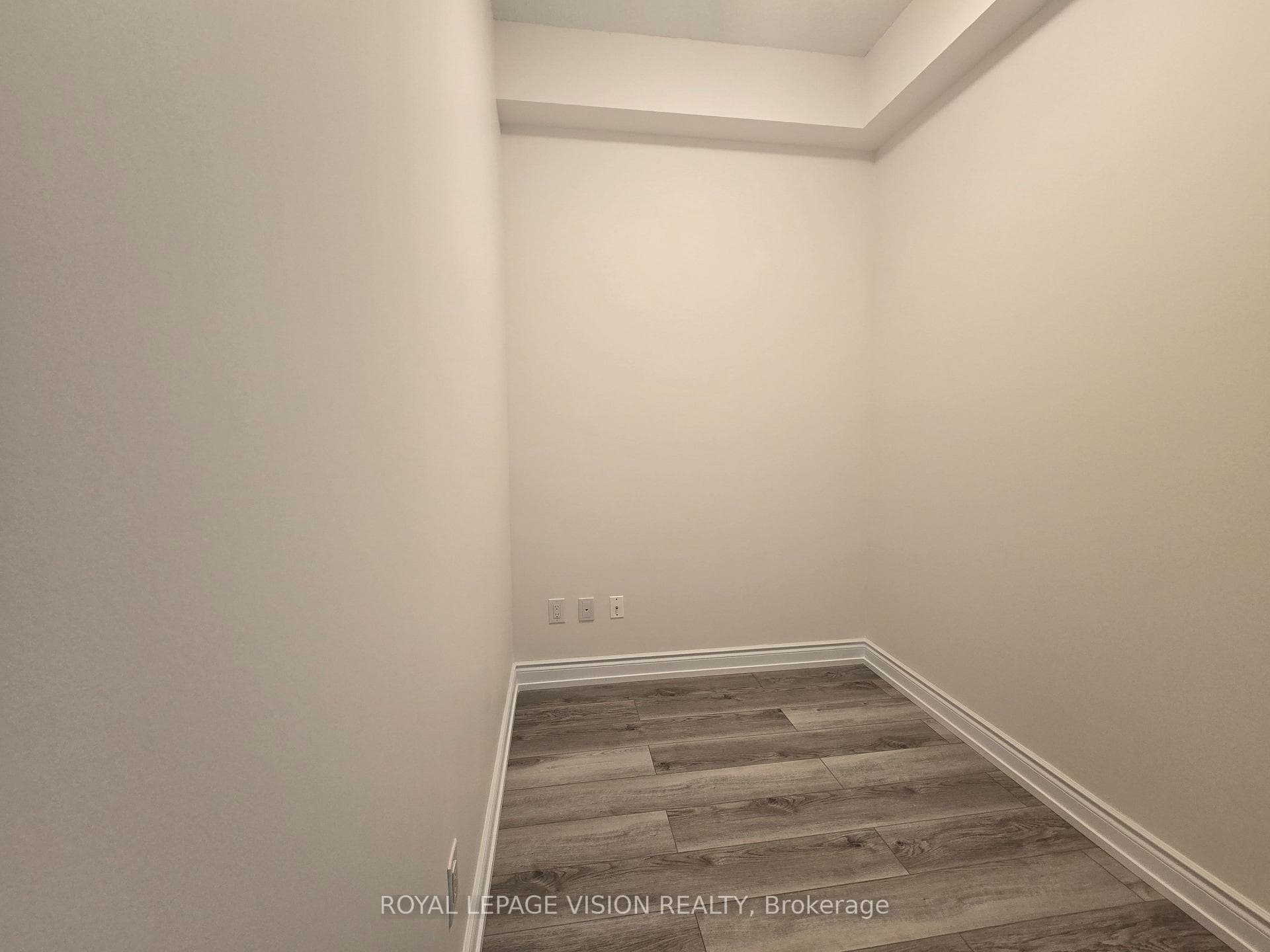8763 Bayview Avenue Unit 315 photo 22