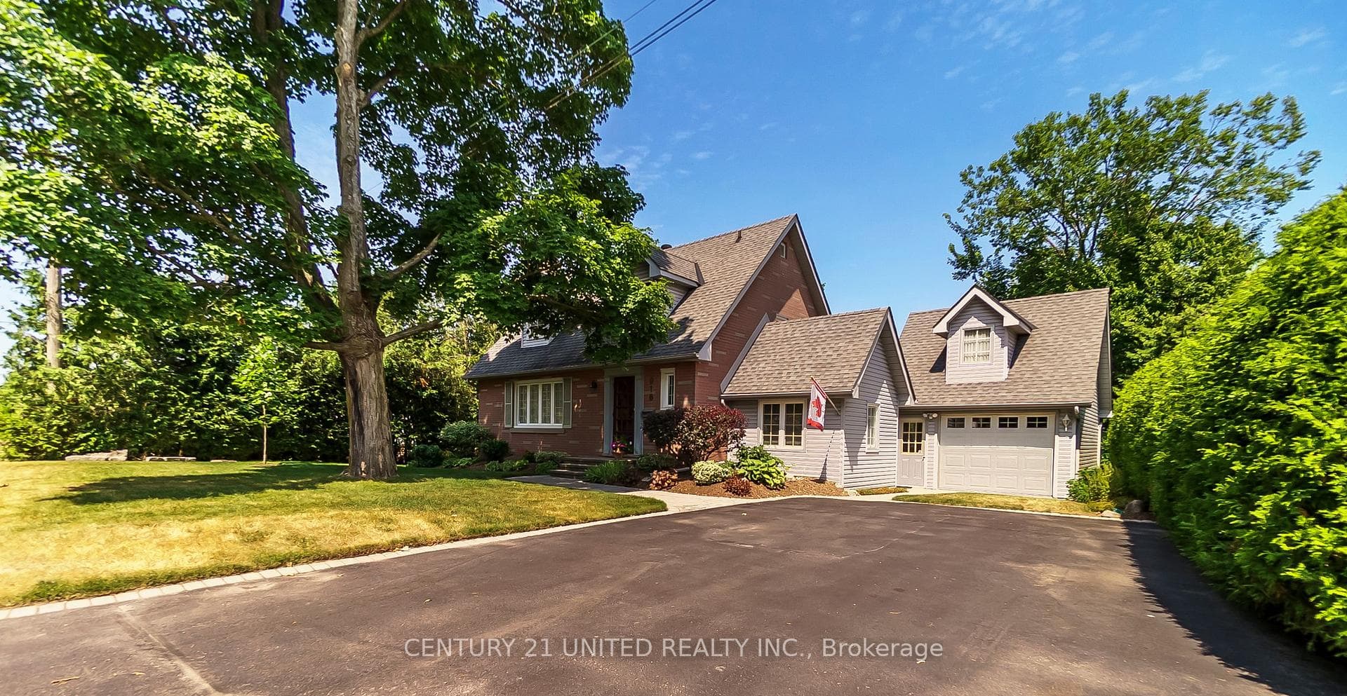 916 Valleyview Drive photo 1