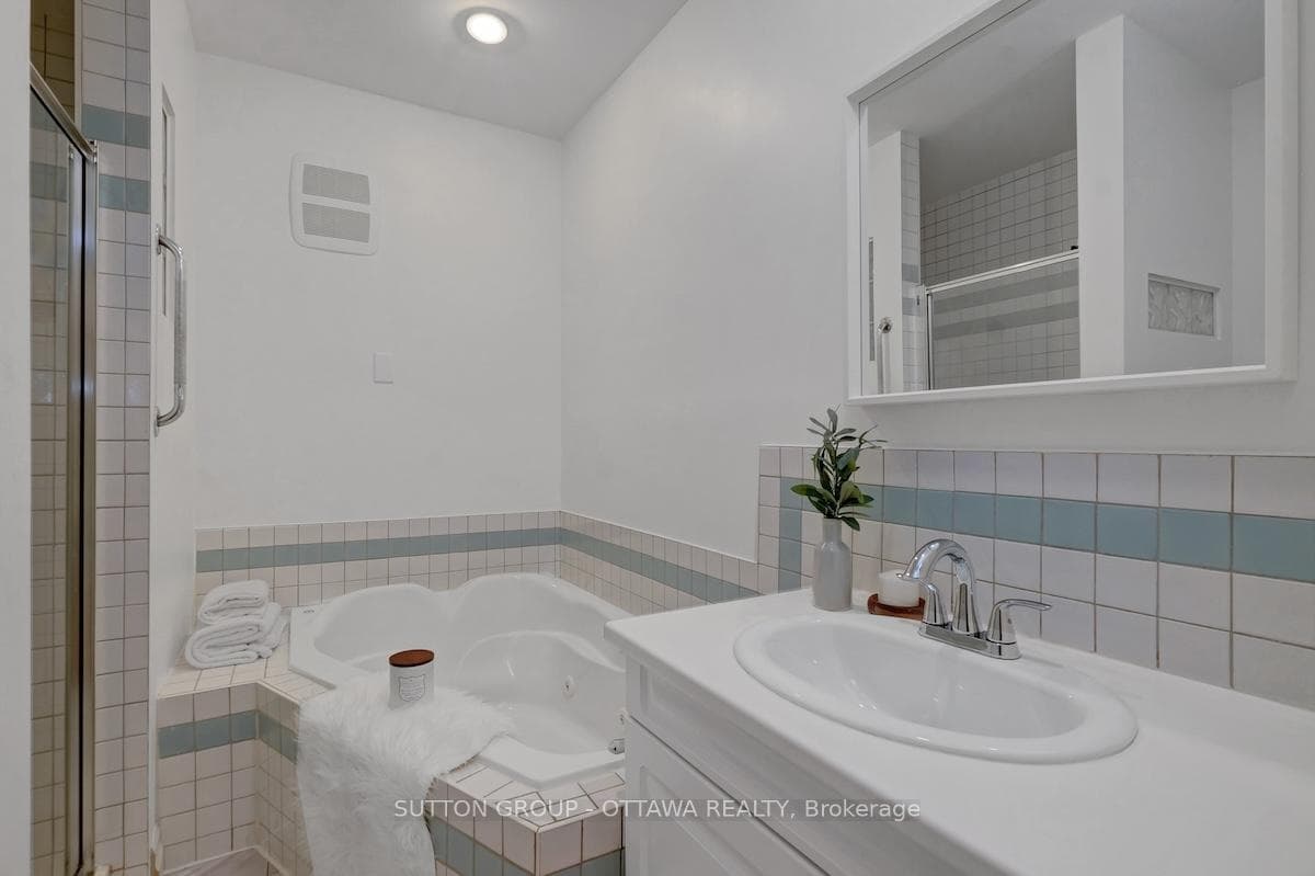 Upstairs Bathroom