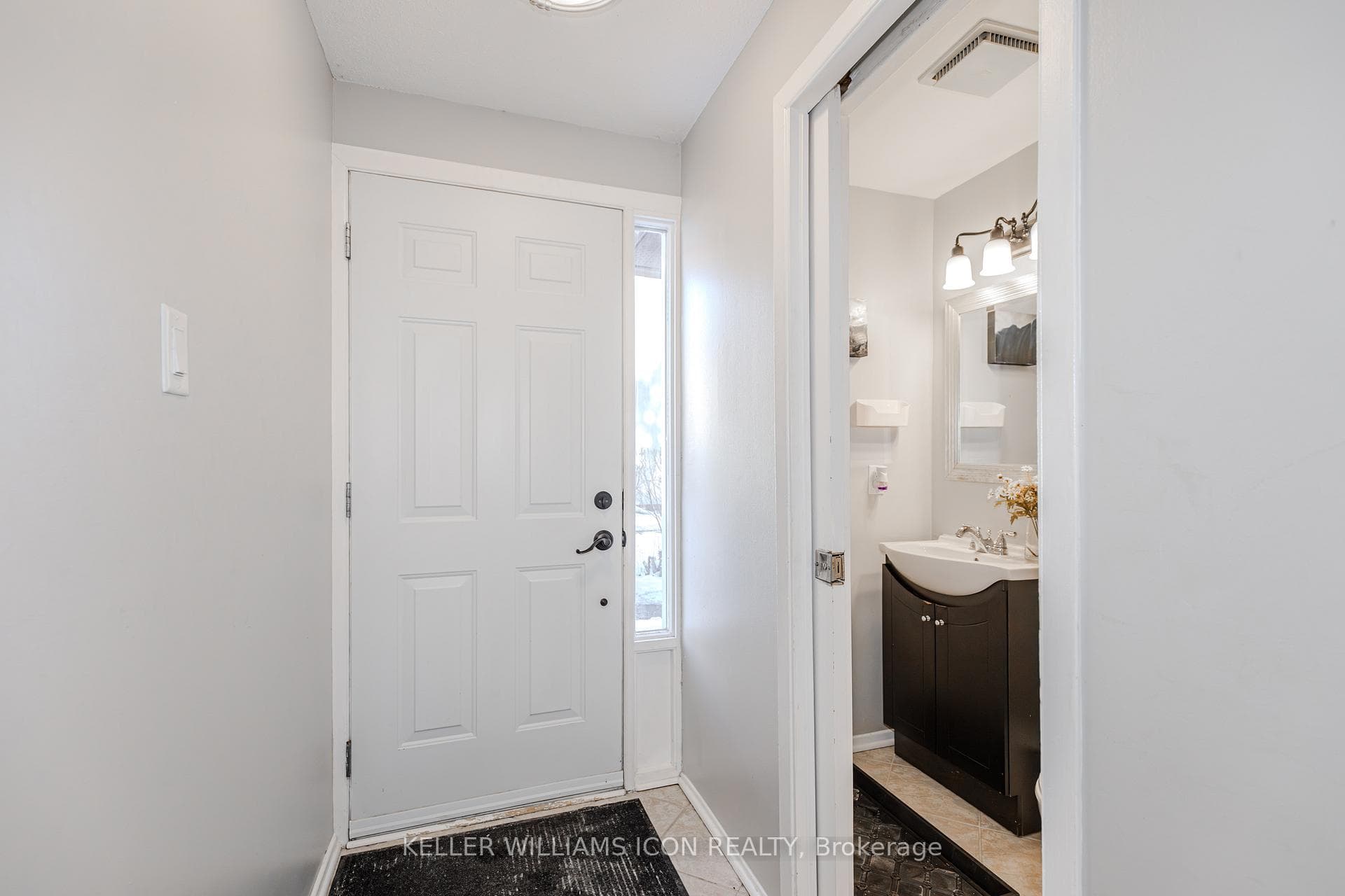 380 Woodfield Drive photo 3