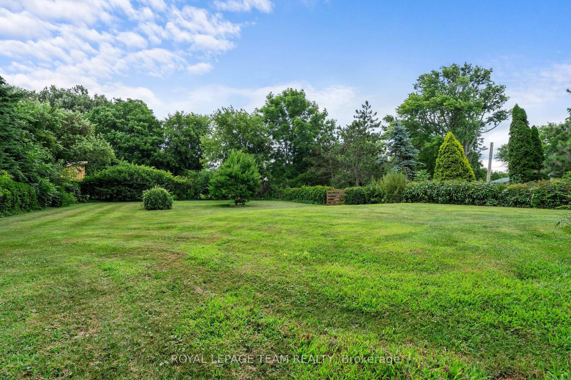 5687 Cherry Street photo 31