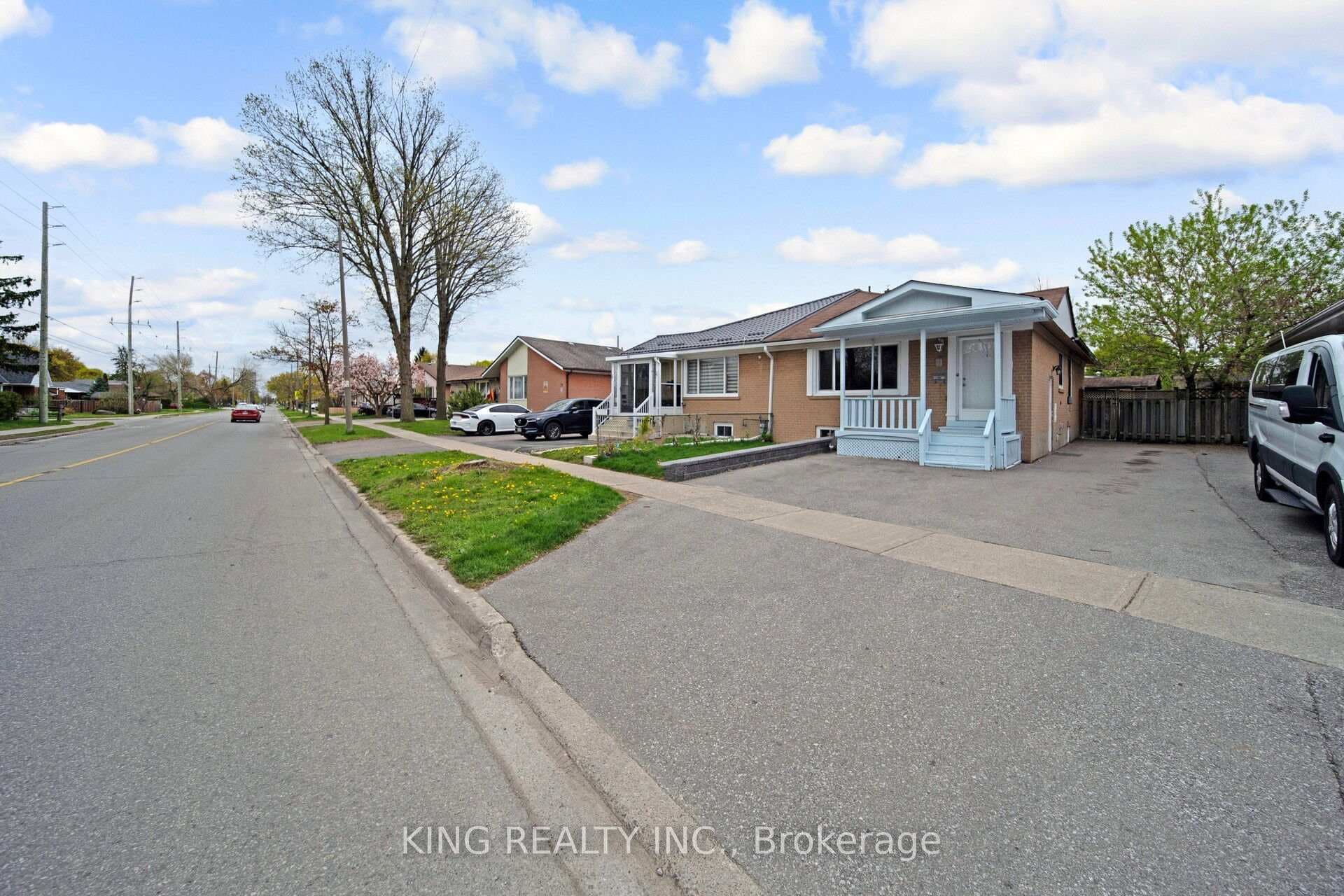 71 Mcmurchy Avenue photo 3