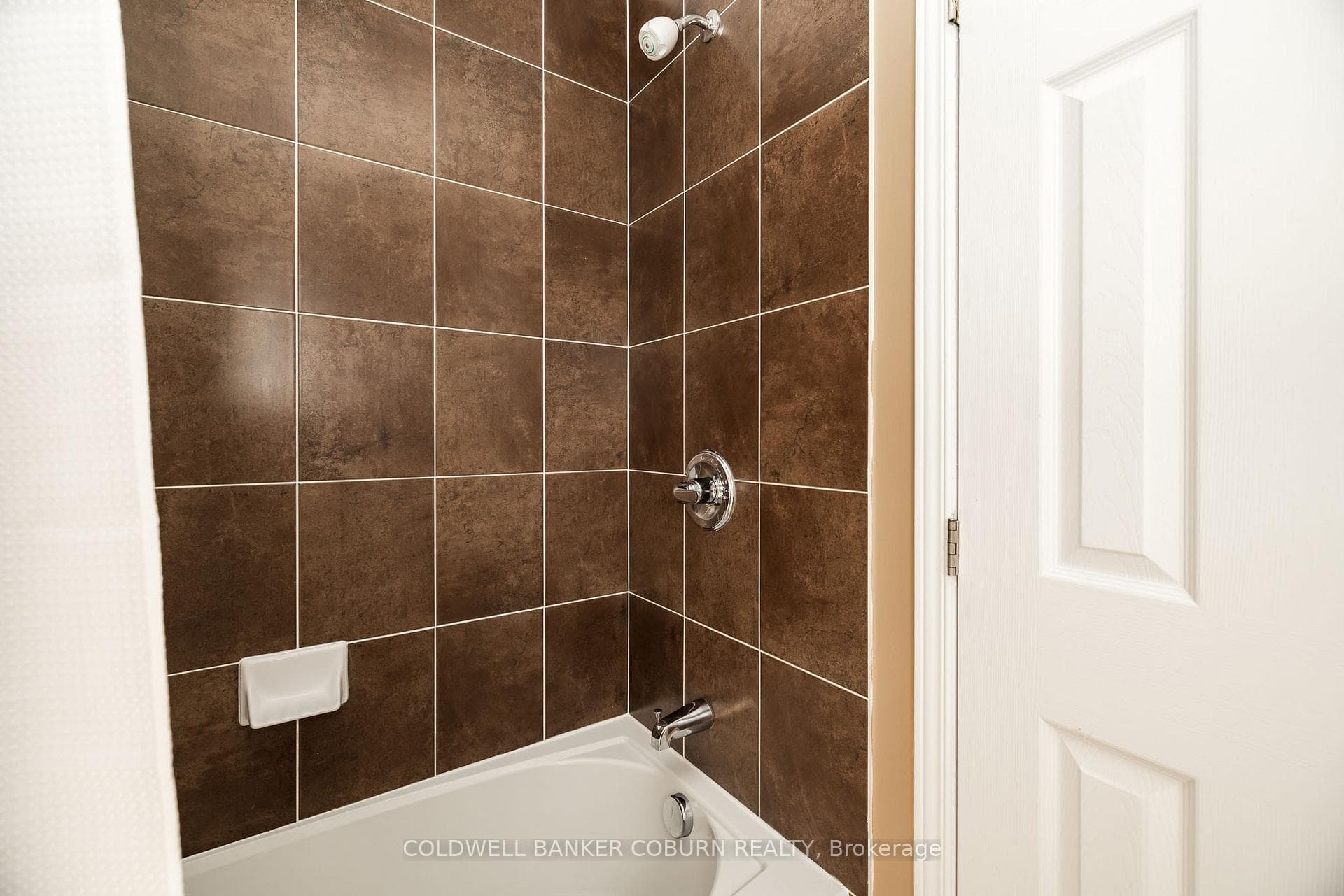 238 Arrita Street photo 22