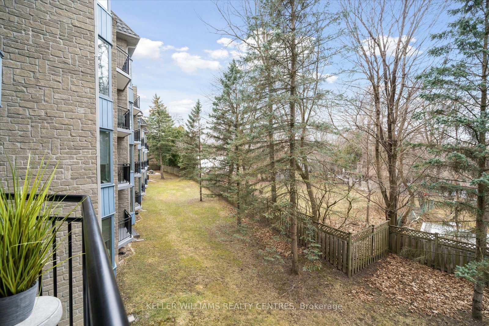 85 Wellington Street Unit 203 photo 34