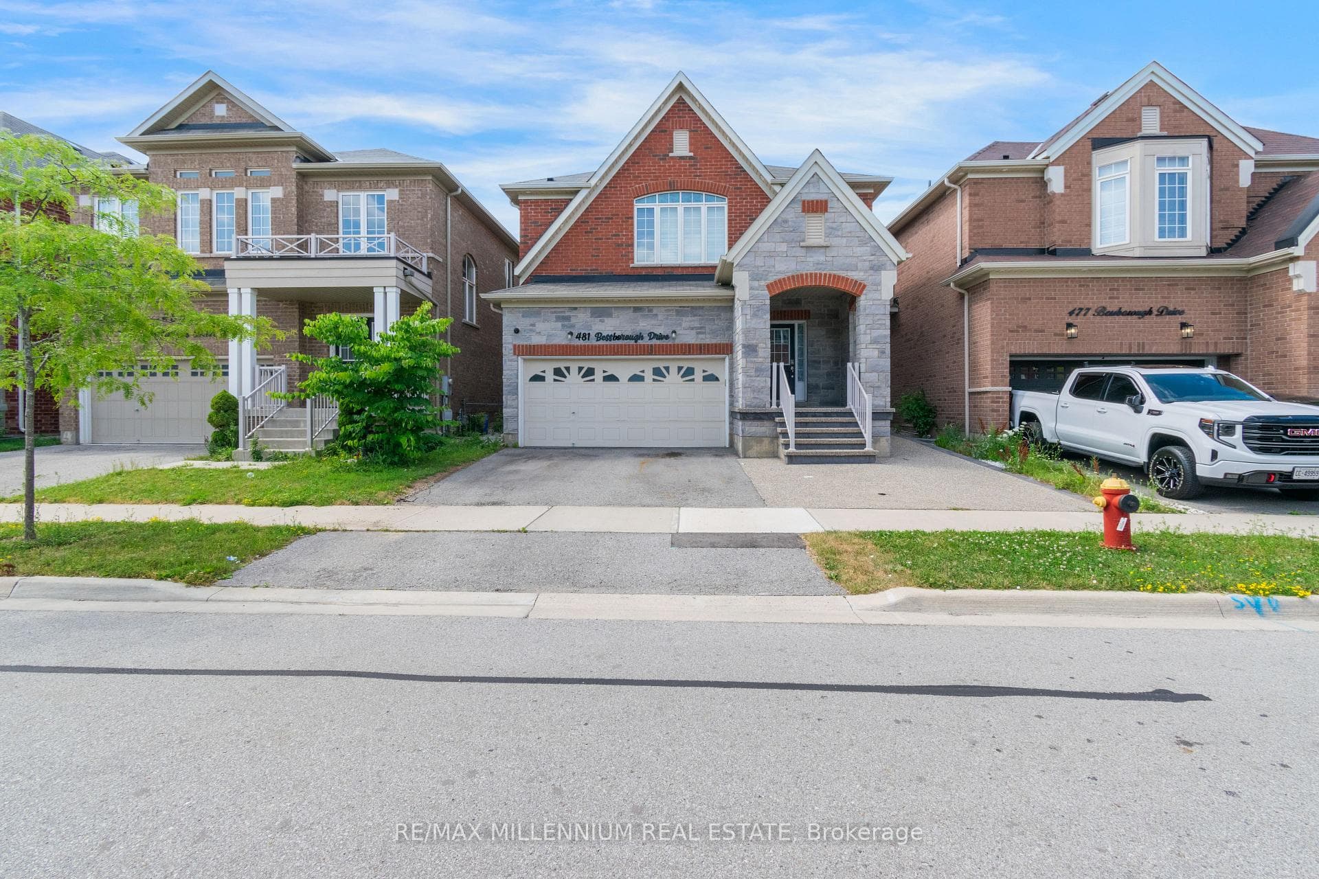 481 Bessborough Drive photo 3