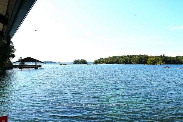 14 Downie Island photo 40
