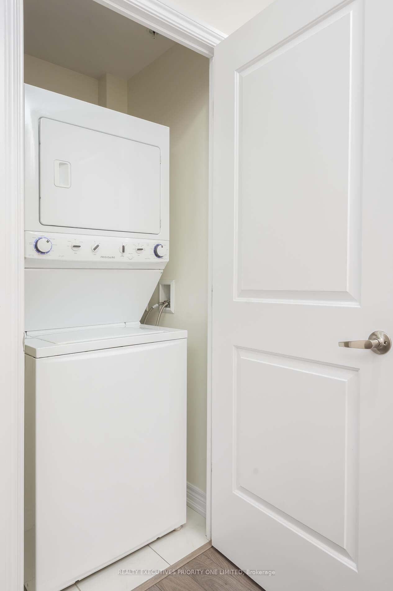 9255 Jane Street Unit 614 photo 19