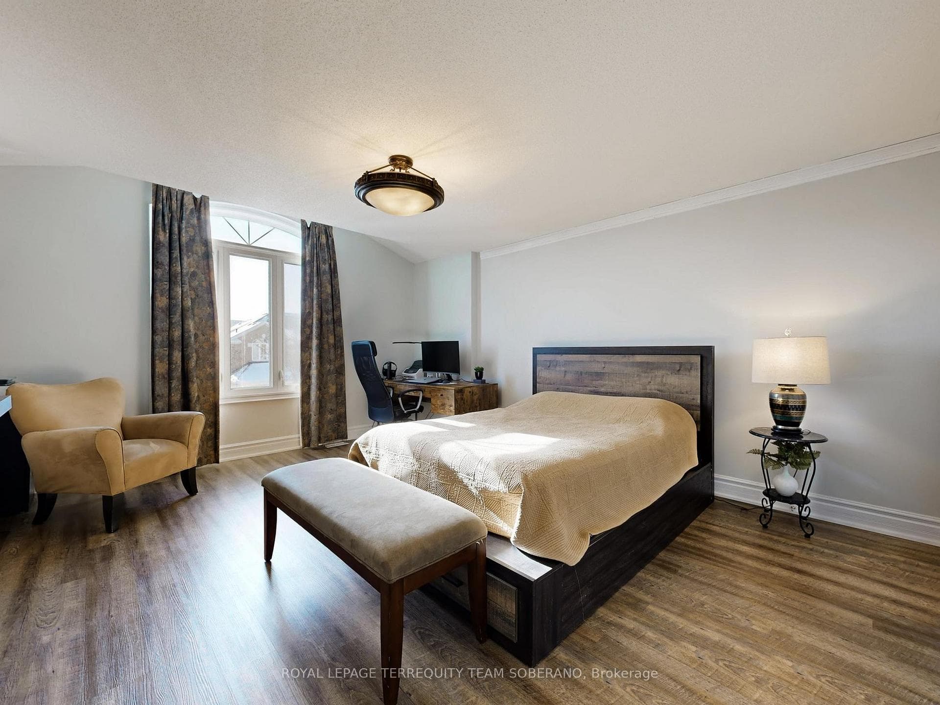 121 Adventure Crescent photo 33
