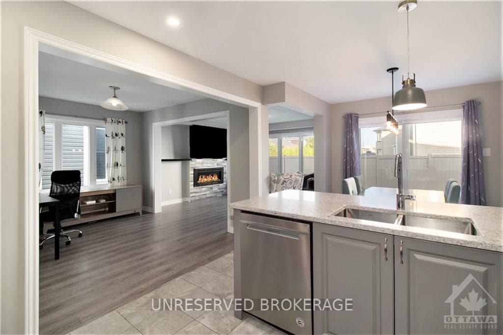 588 MALAHAT Way photo 11