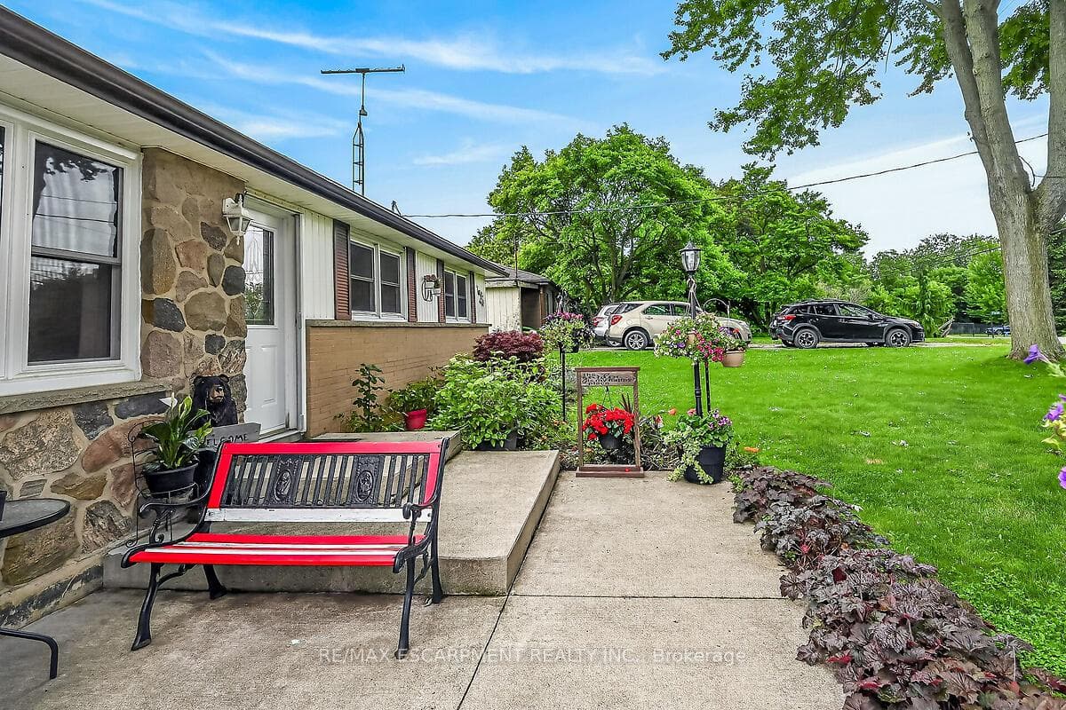 7344 Dickenson Road photo 31