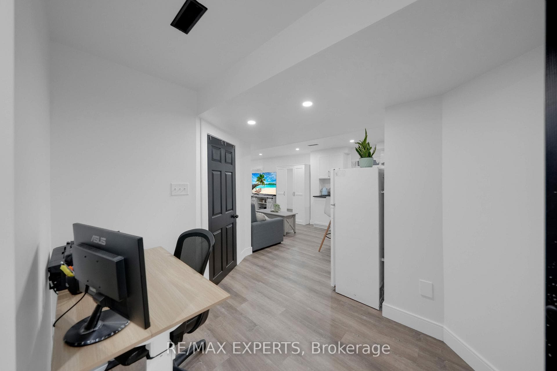 1494 Rankin Way photo 23