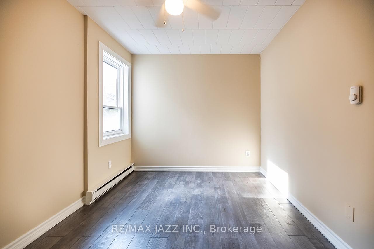 540 Mary Street Unit 2 photo 8