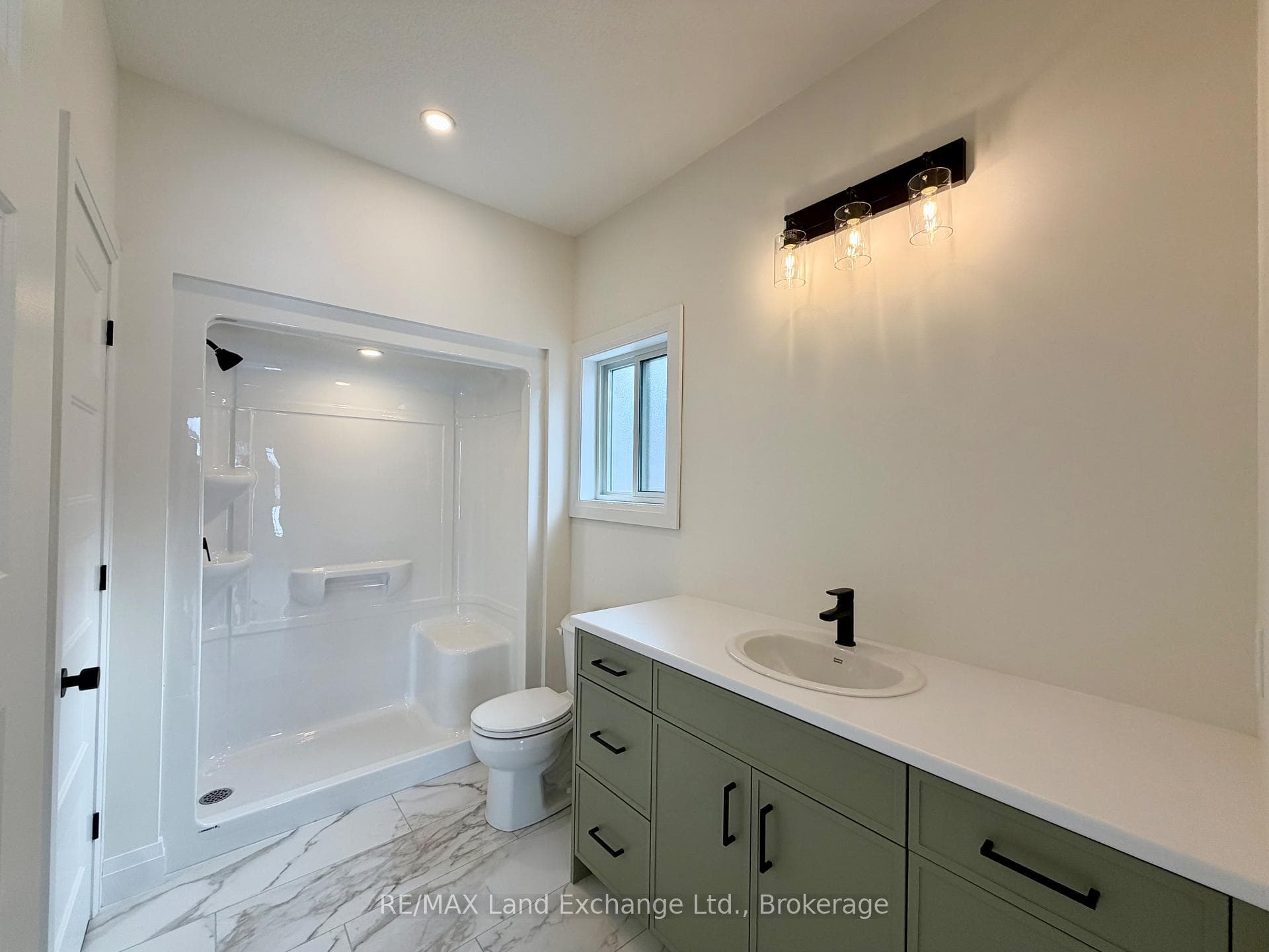 Primary Ensuite