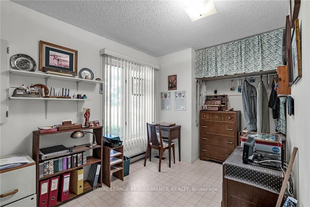 18352 TYOTOWN Road photo 13
