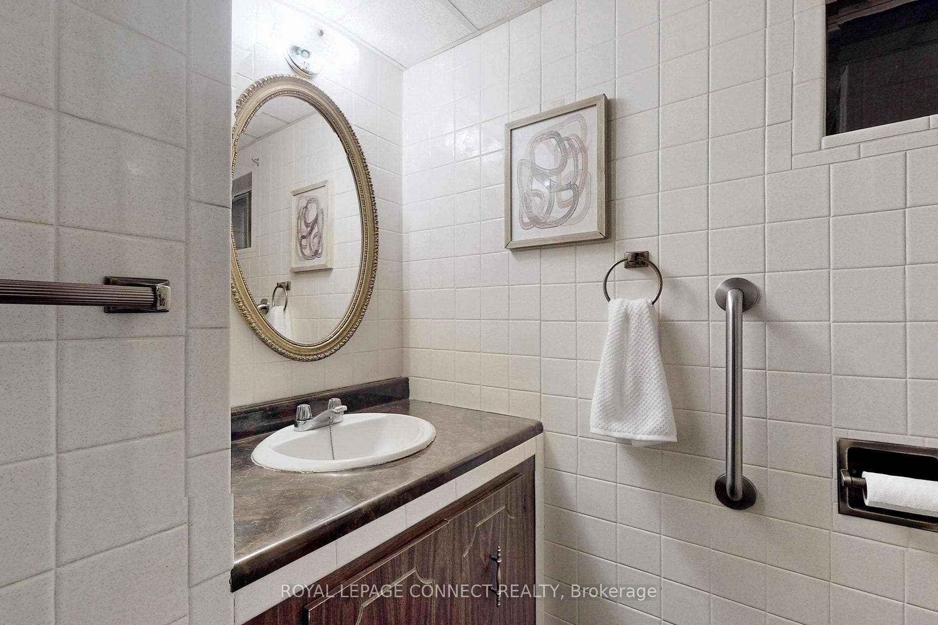 52 Bledlow Manor Drive photo 24