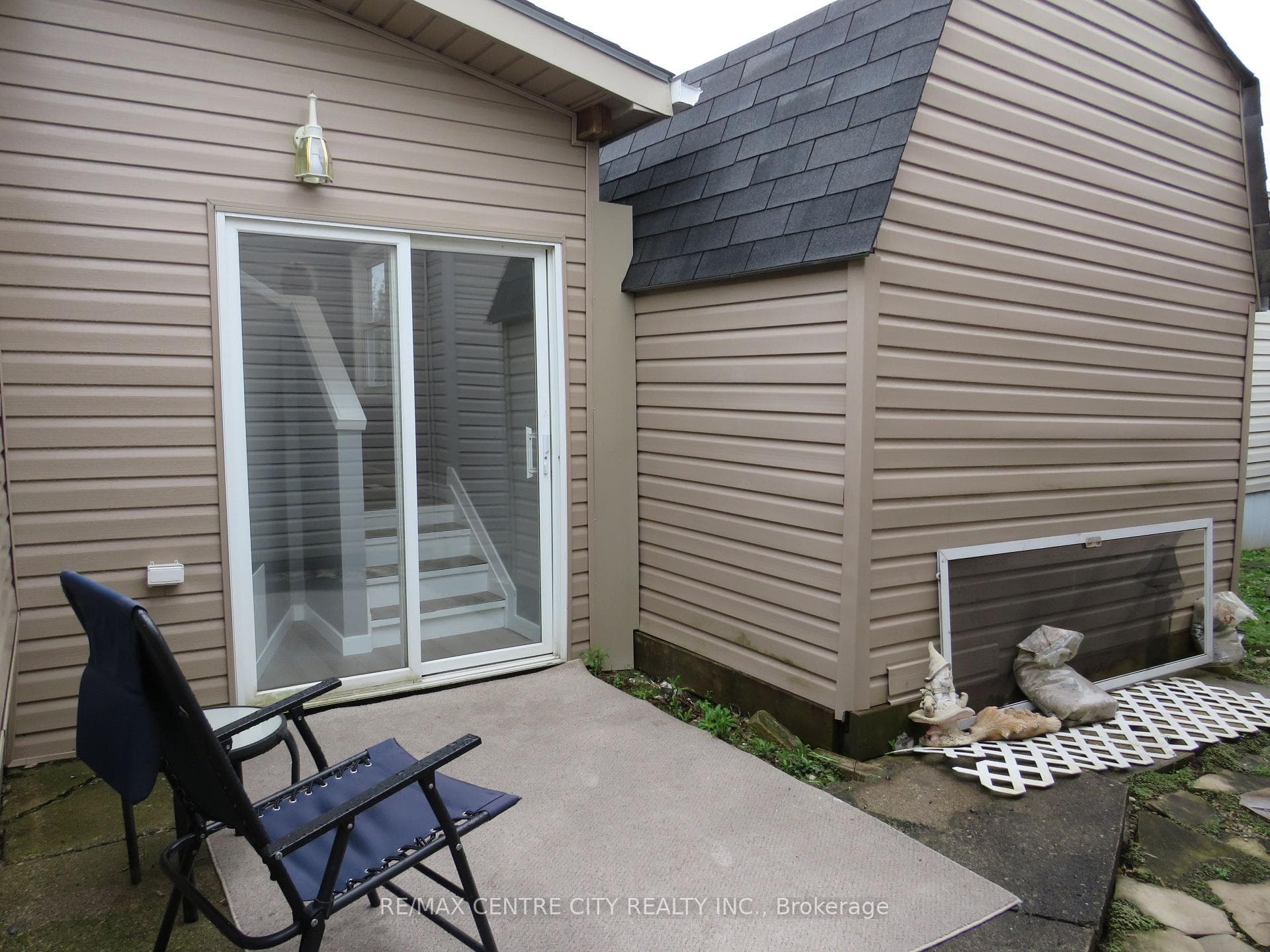 198 Springbank Drive Unit 72 photo 23