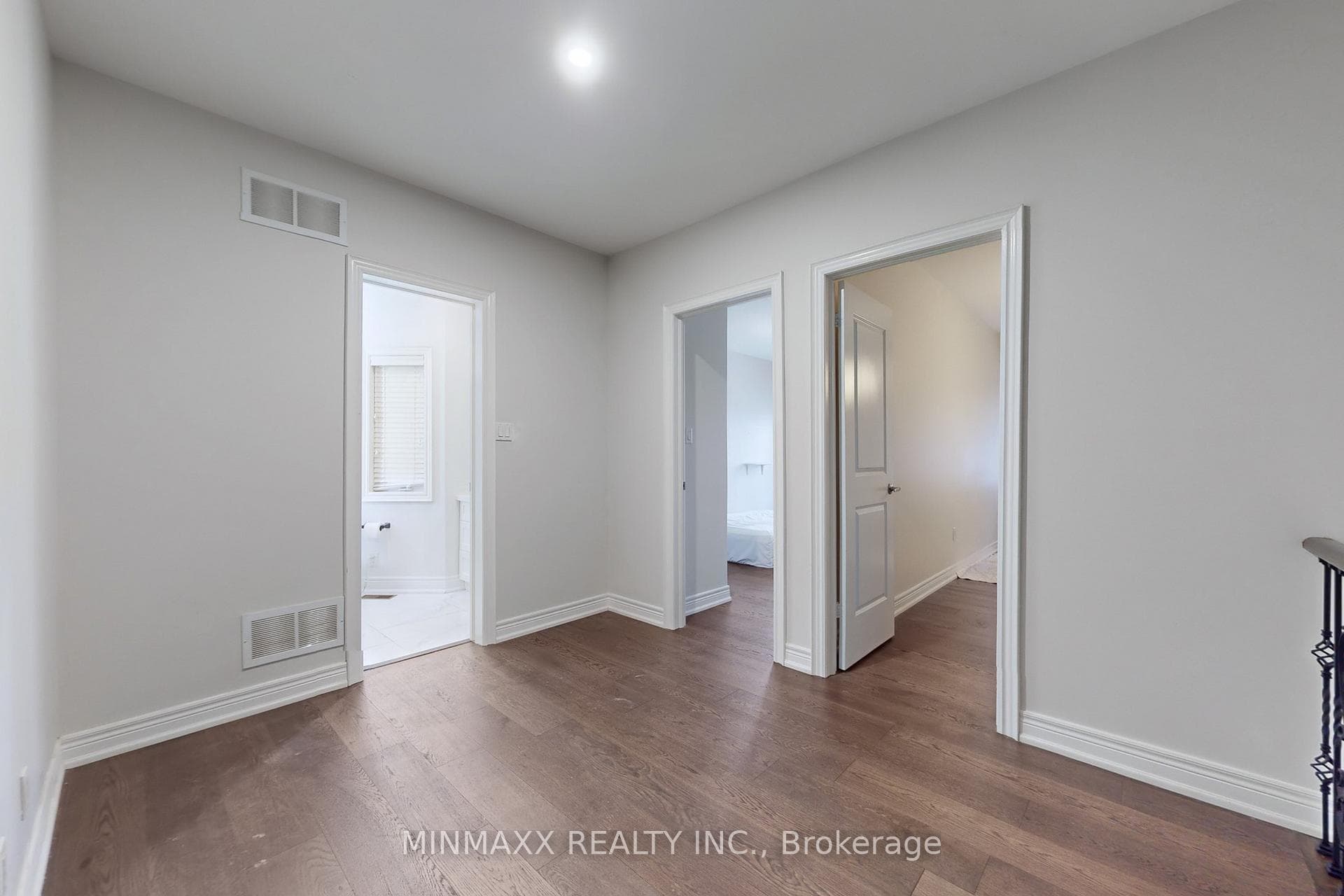 9087 Derry Road Unit 27 photo 32