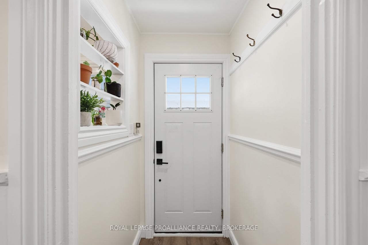 98 Carleton Street photo 3