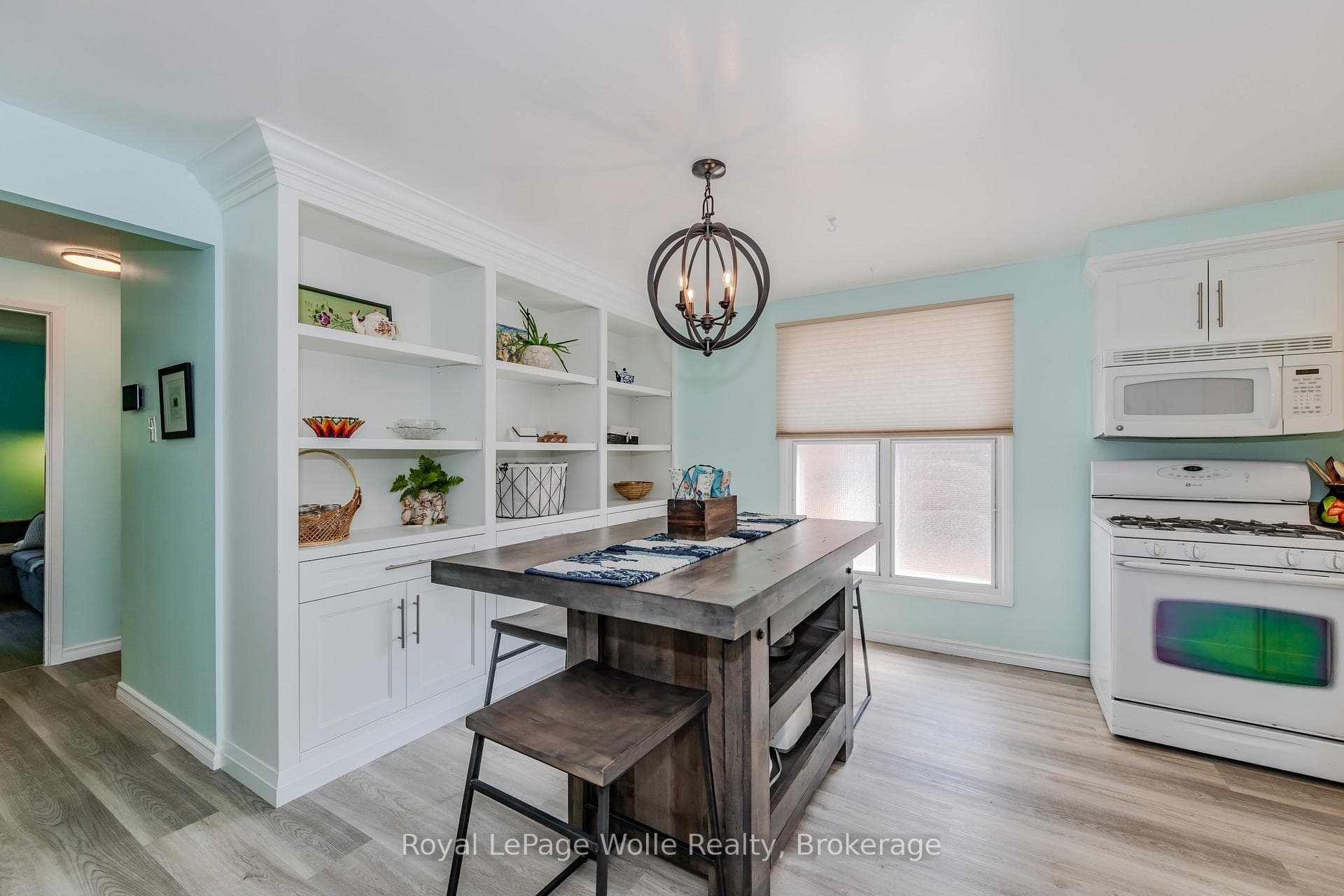 310 Sandowne Drive photo 10