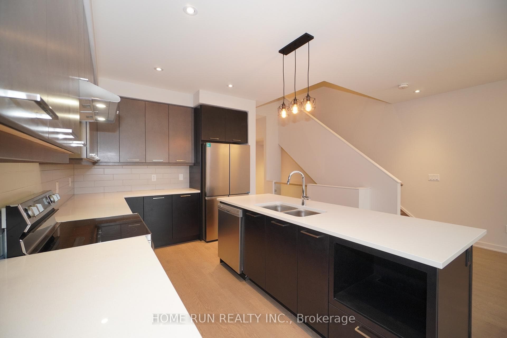 770 SOLARIUM Avenue photo 6