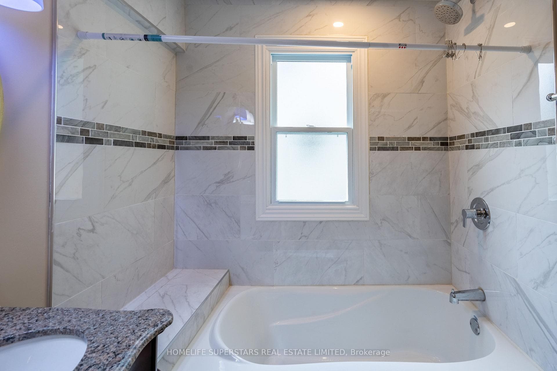 13 Lewis Street photo 9