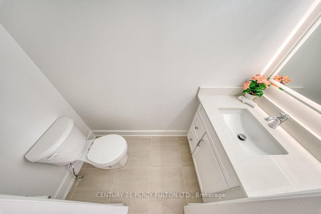 2 Littleborough Court photo 15