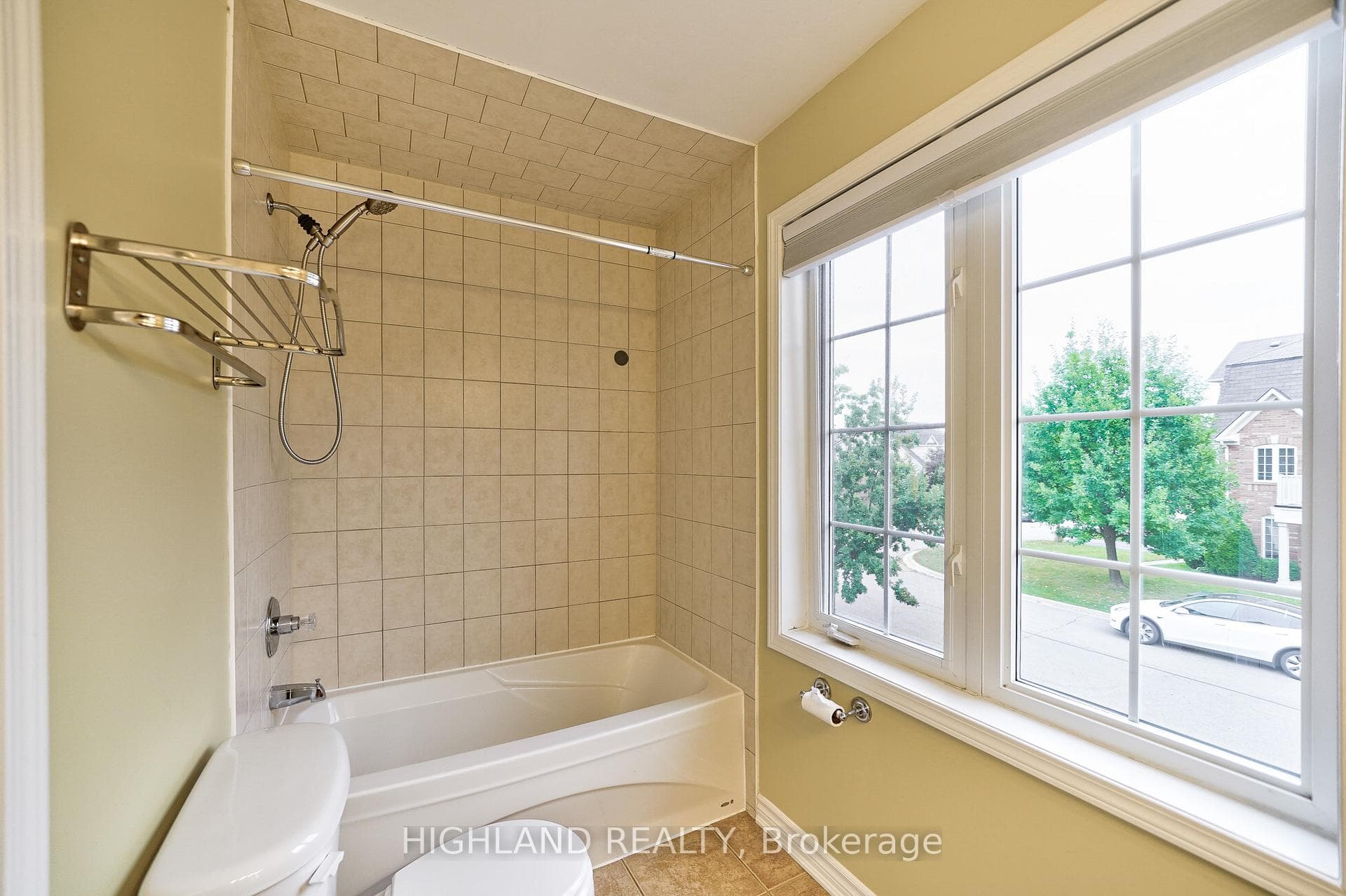 793 Howden Crescent photo 20