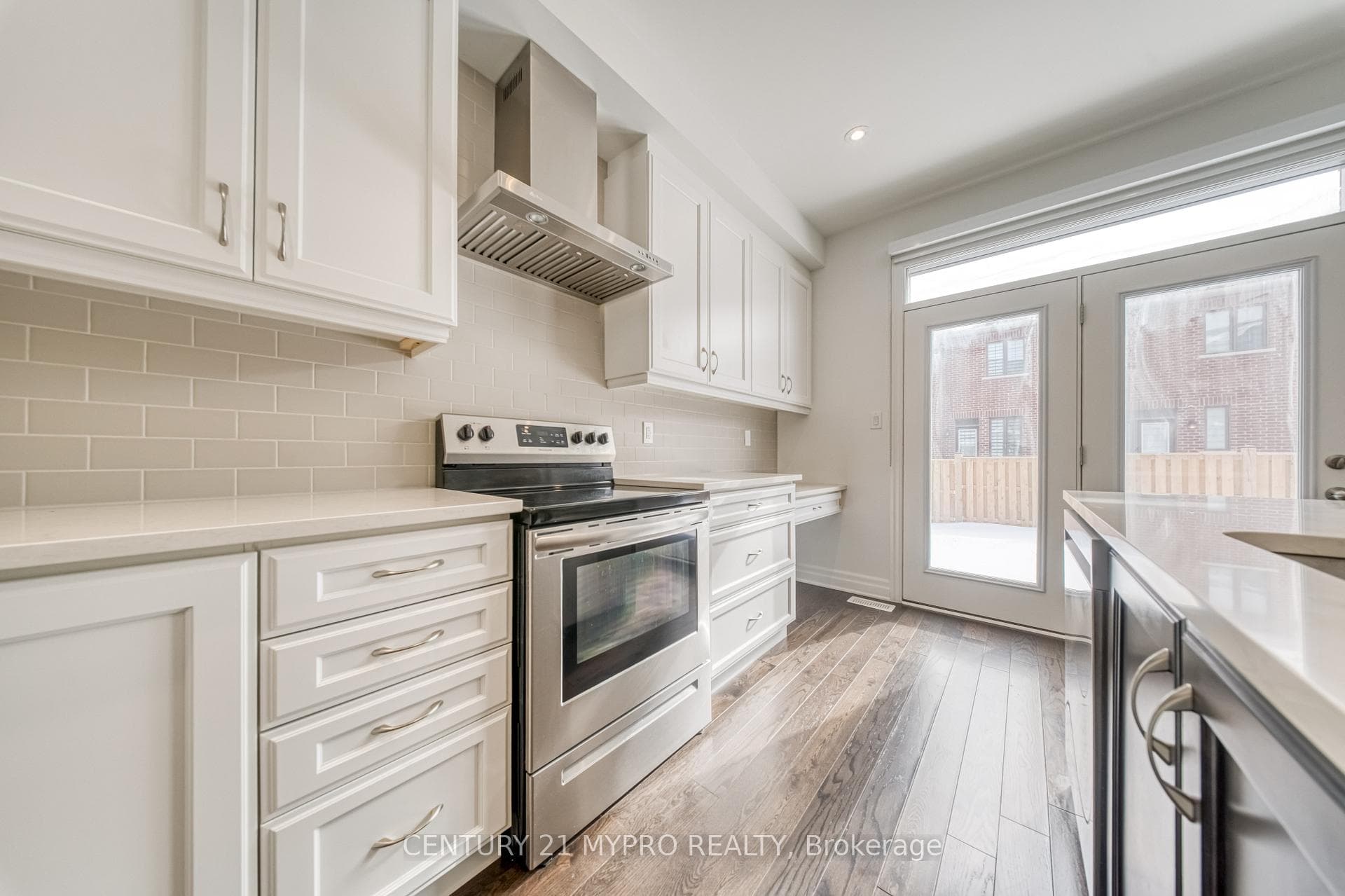 1202 Anson Gate photo 9