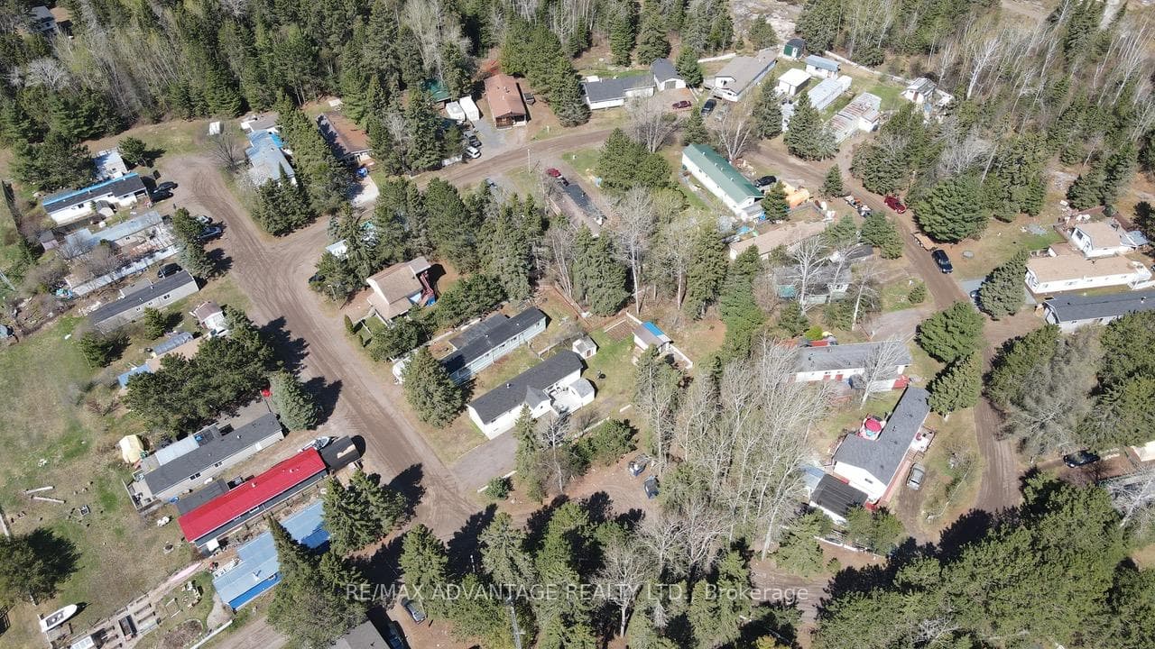 1594 Lakeshore Drive photo 4