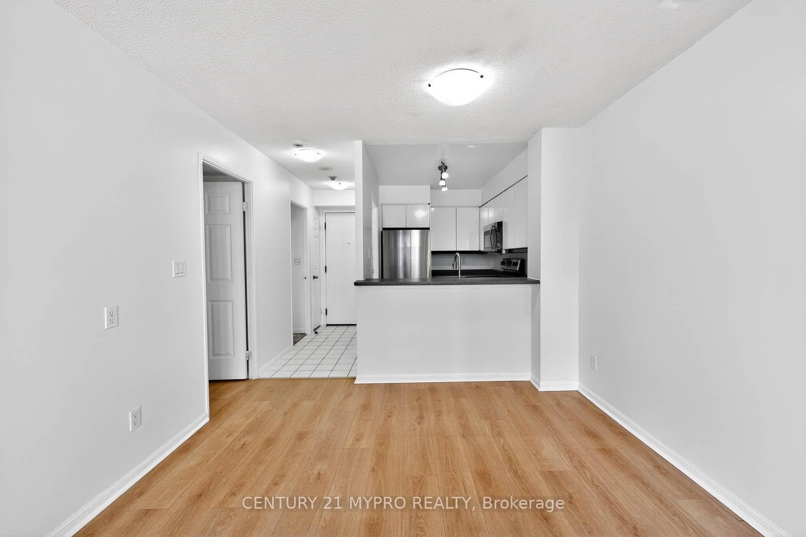 7 Carlton Street Unit 1214 photo 18