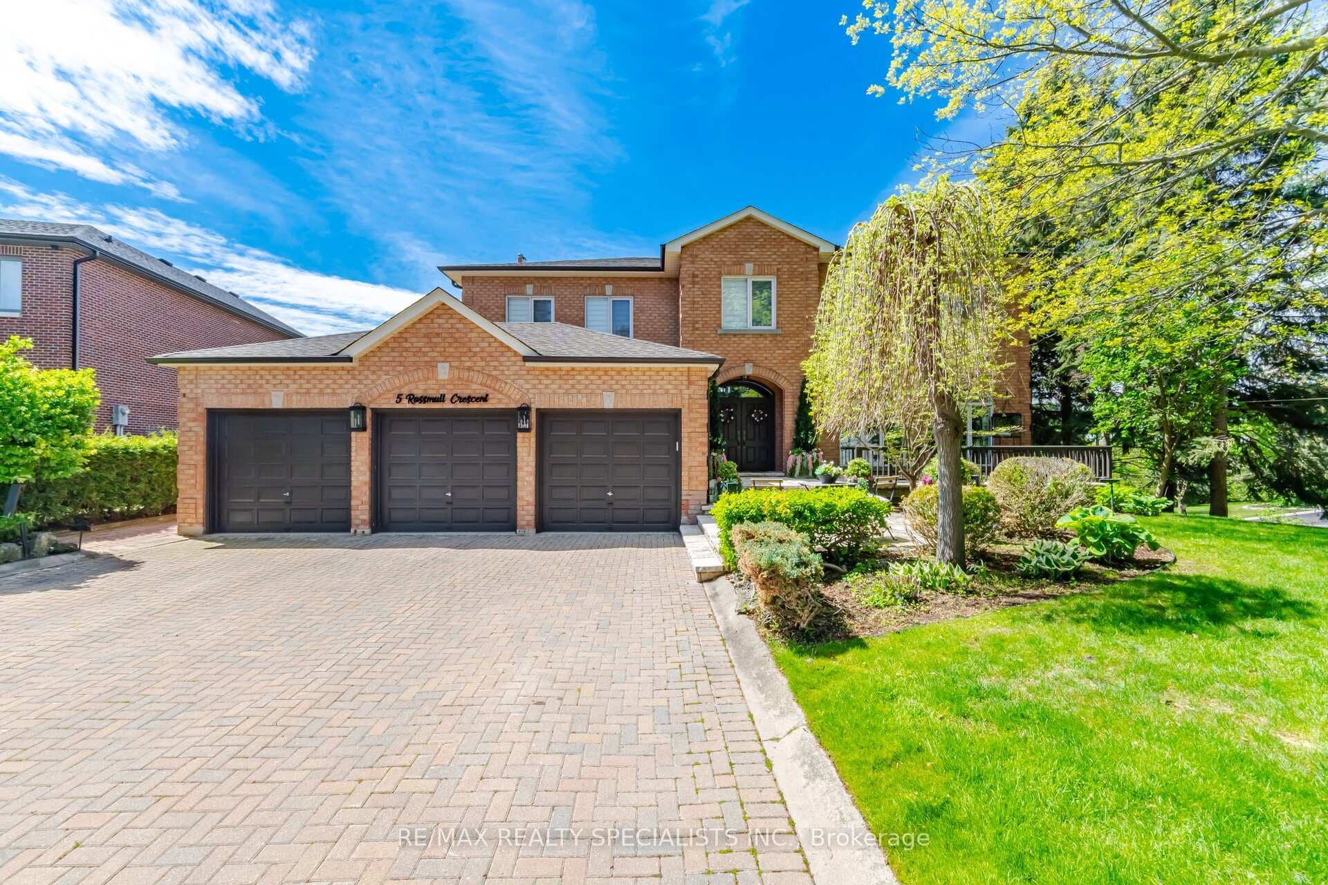 Welcome to 5 Rossmull Cres