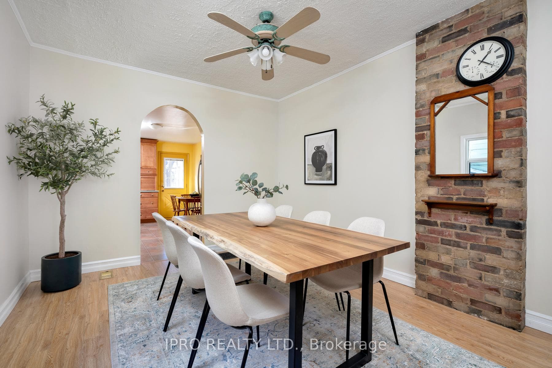 440 Jones Avenue photo 13