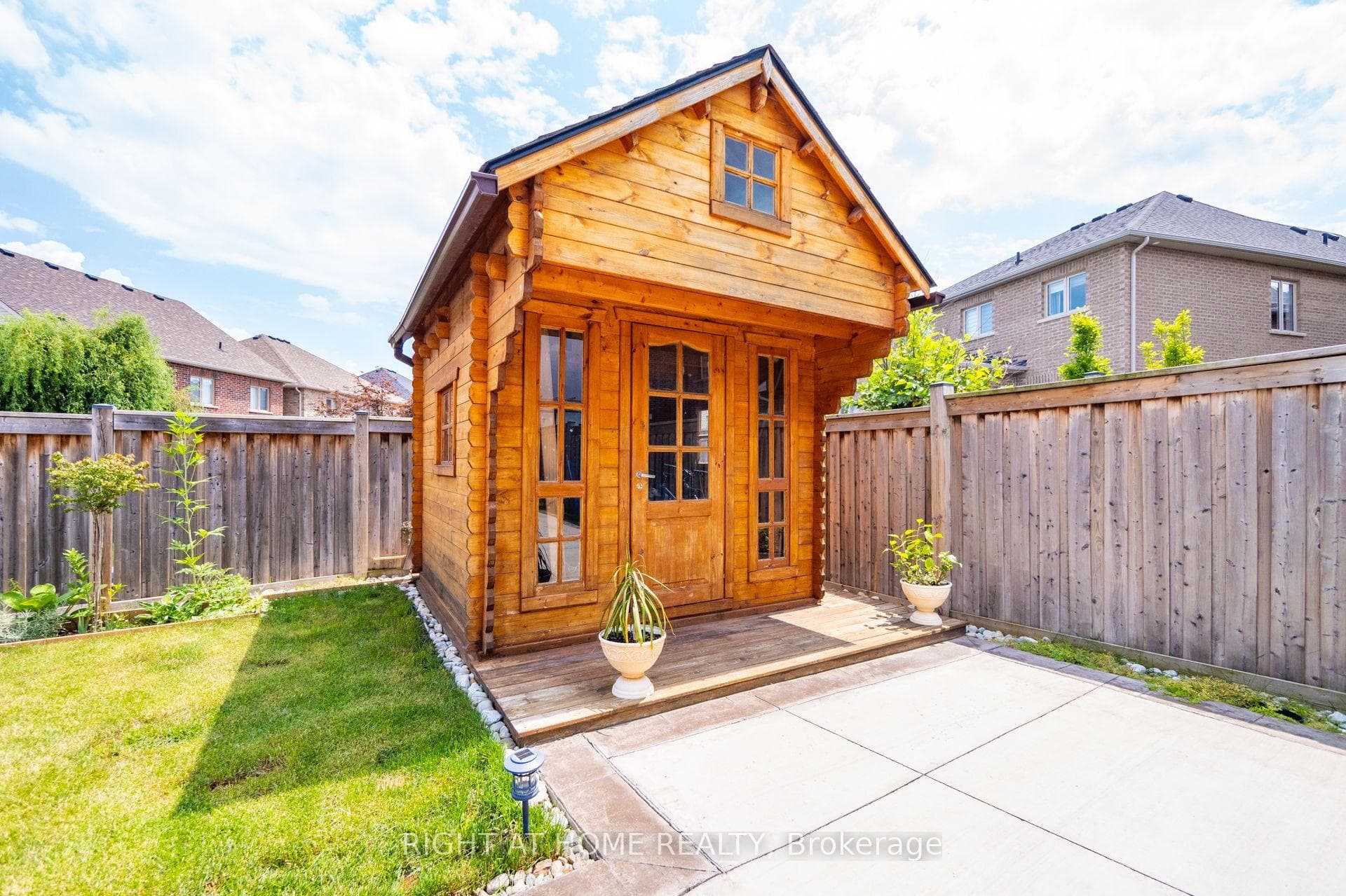 14096 Danby Road photo 34