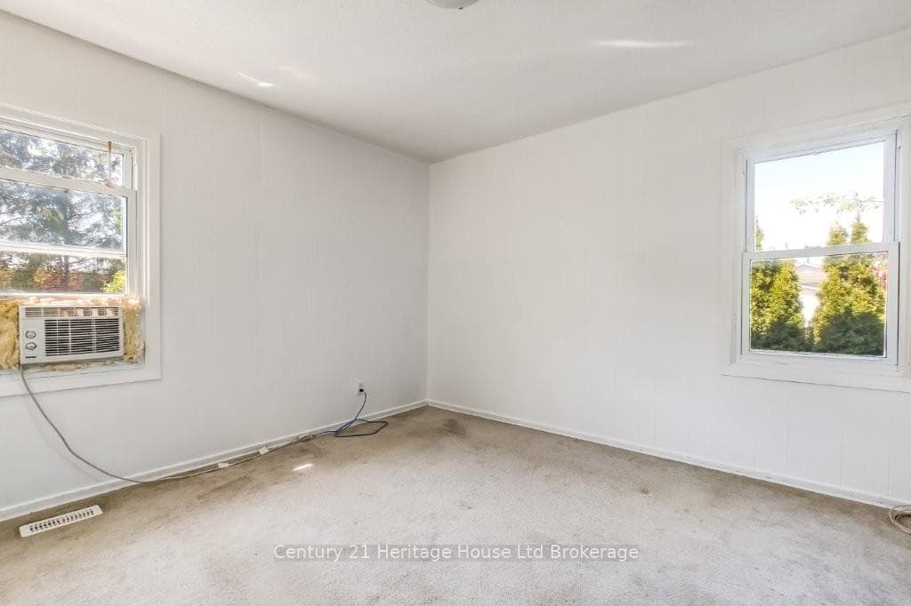 348 Parkinson Road photo 9
