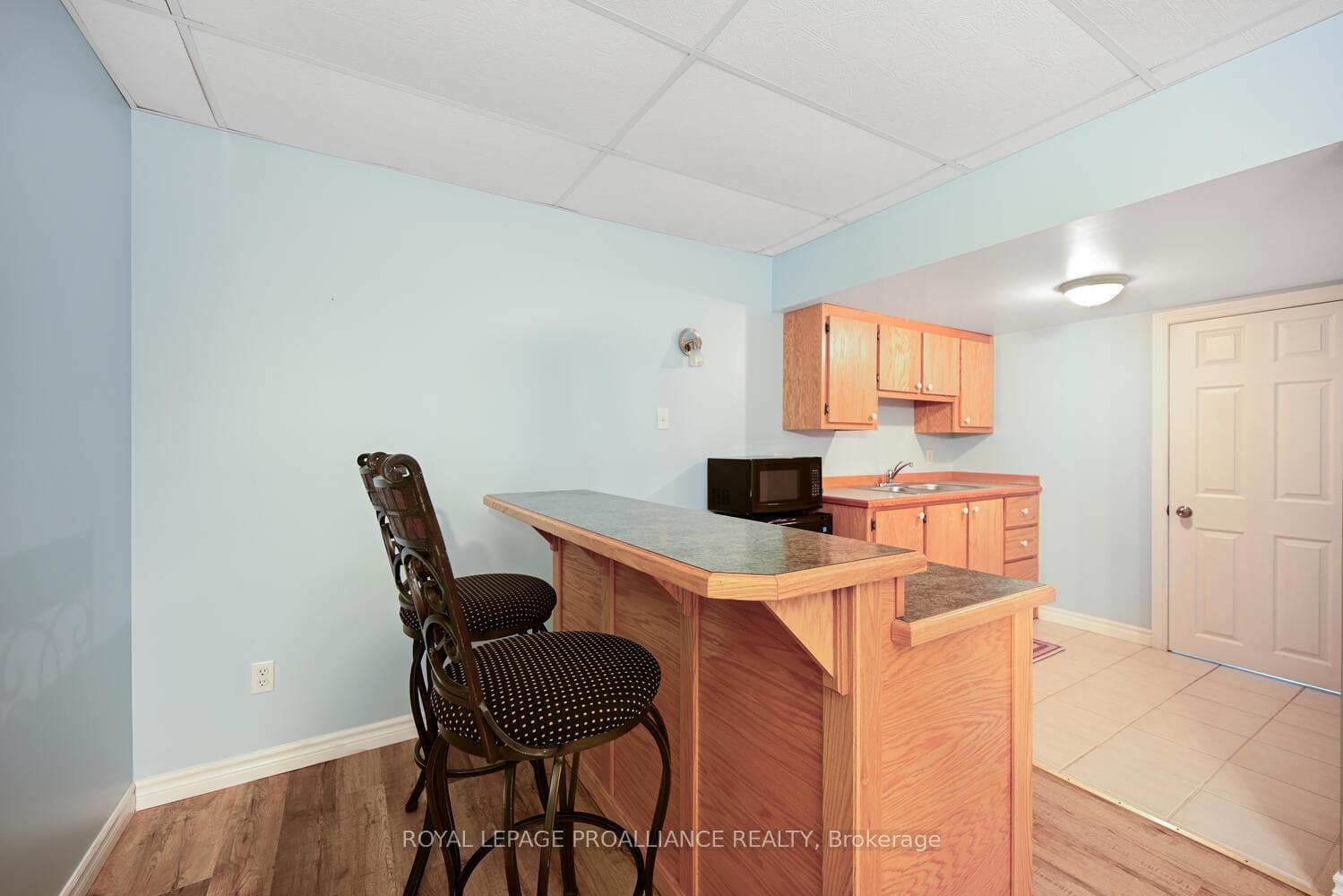 825 Joseph Street photo 27