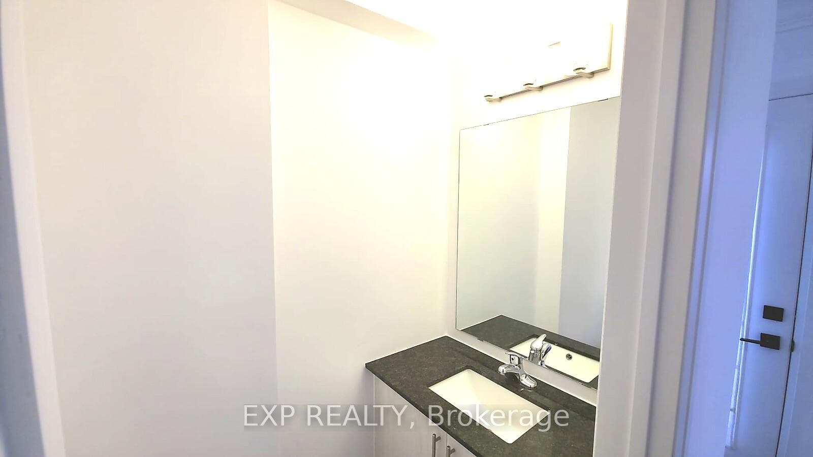 111 Fairlane Avenue photo 18