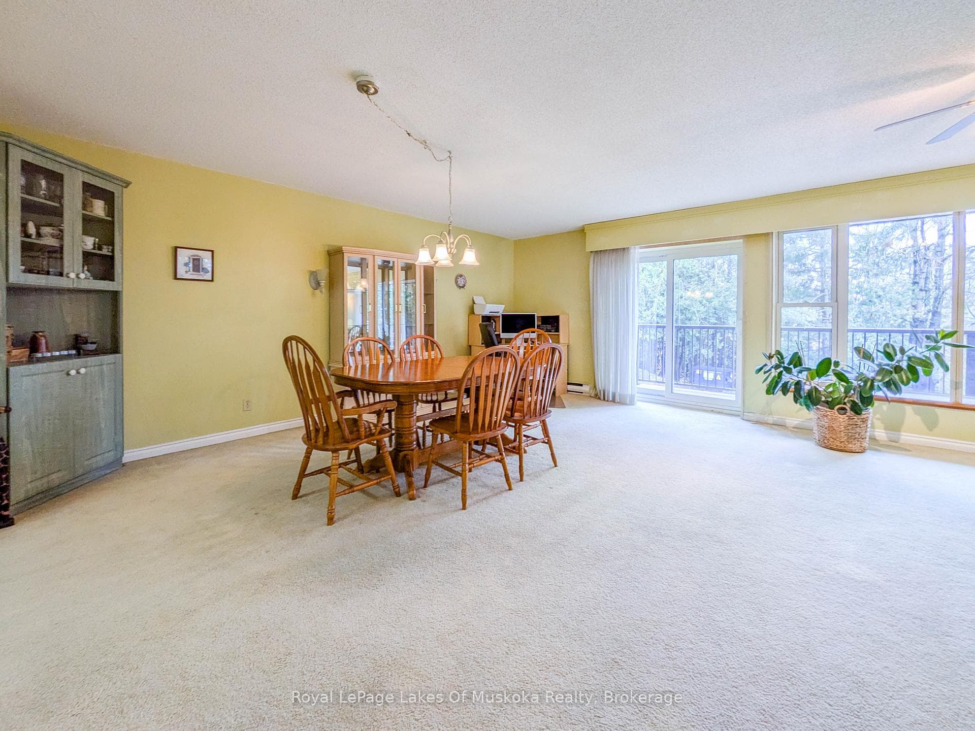 Open Concept Dining Area