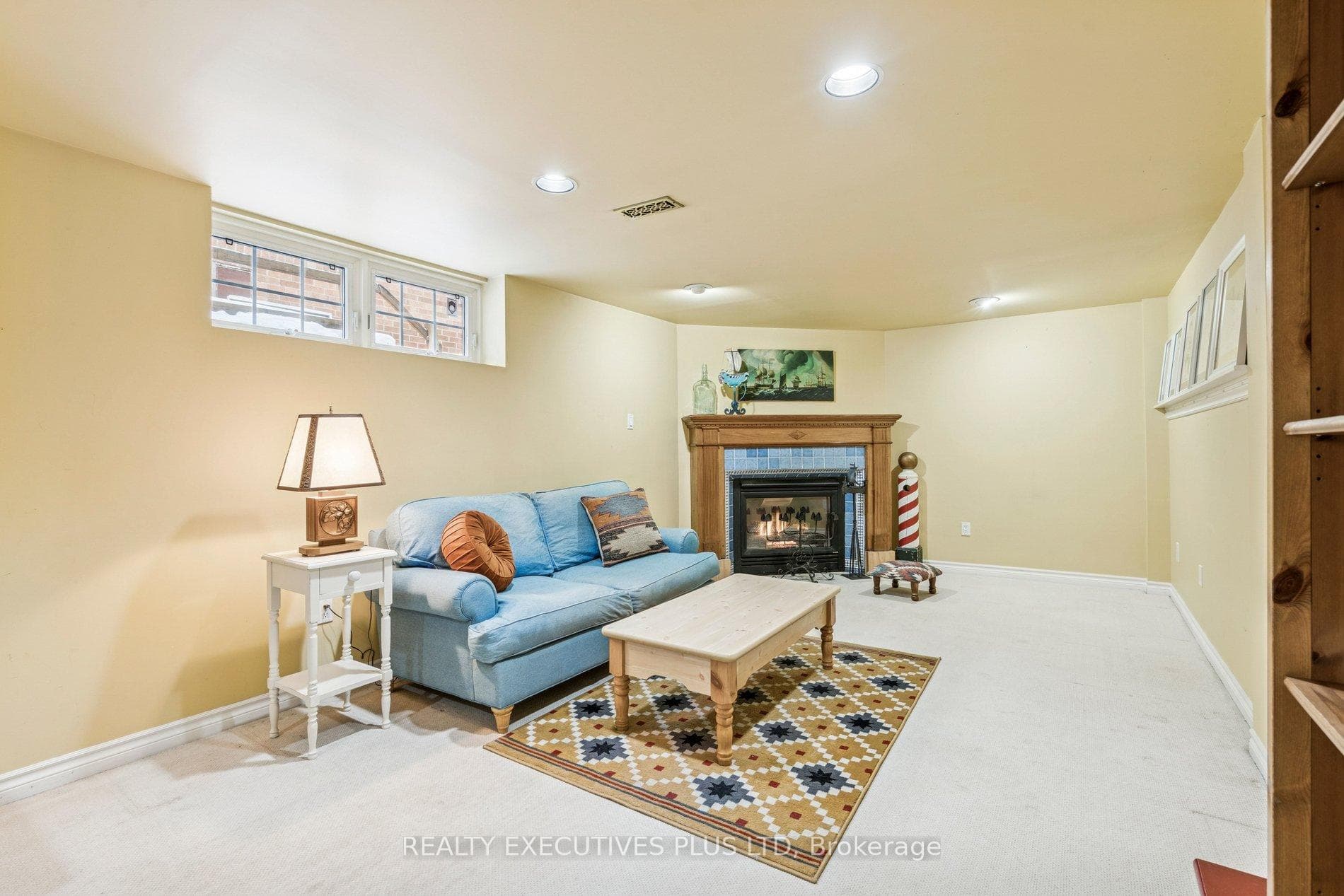 124 Applefield Drive photo 38
