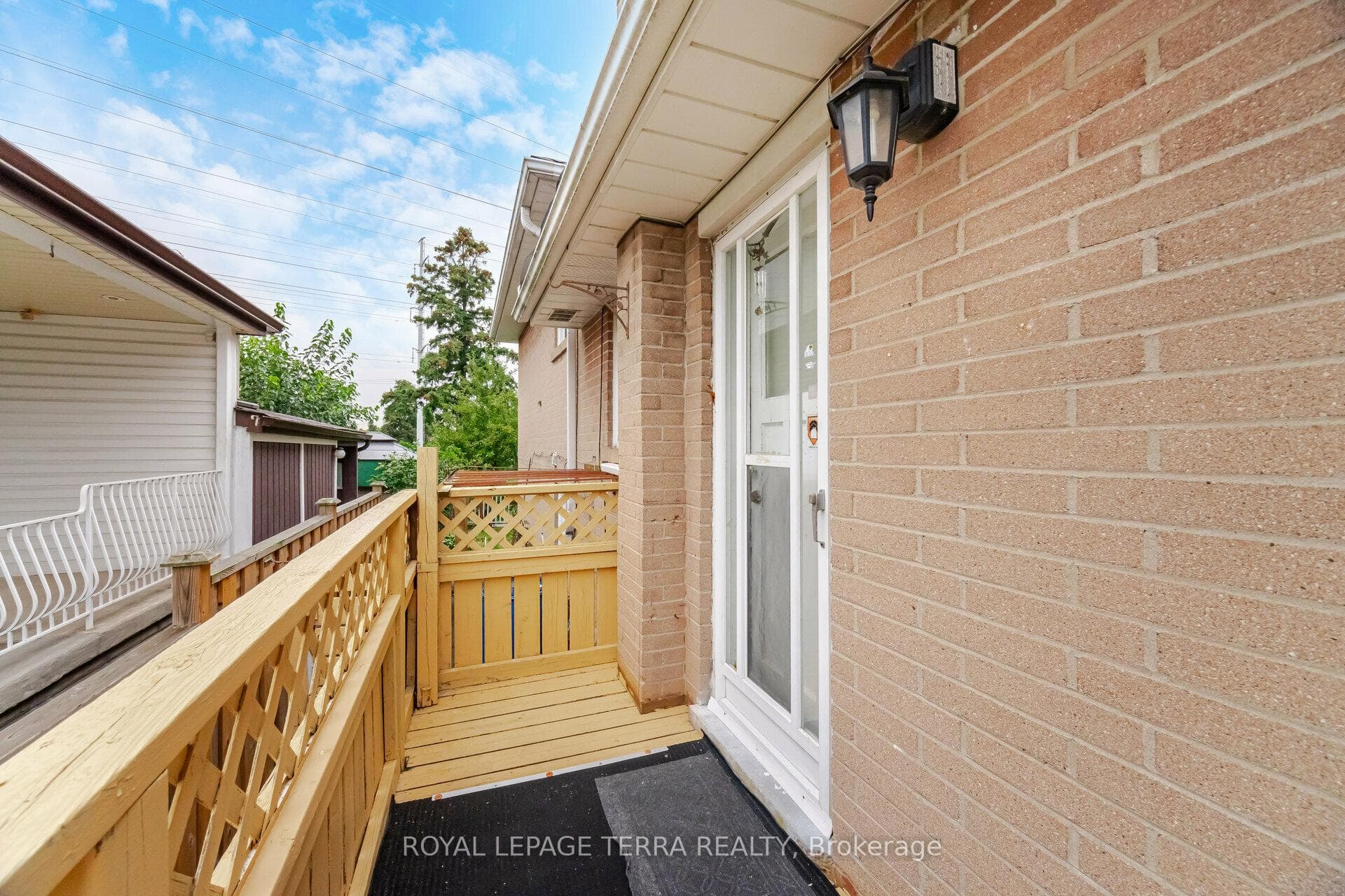 114 Milford Haven Drive photo 35